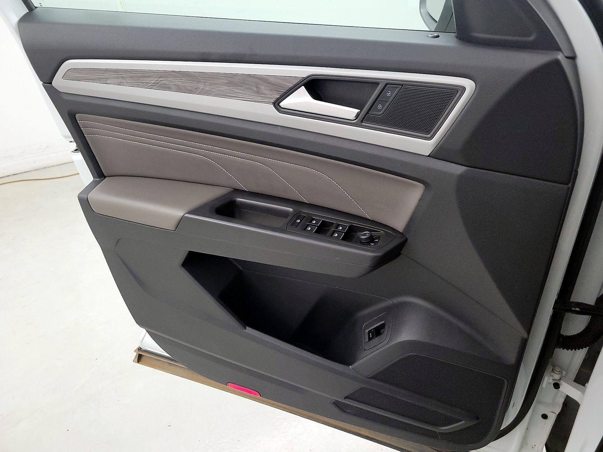 Thumbnail: 2023 Volkswagen Atlas - 10