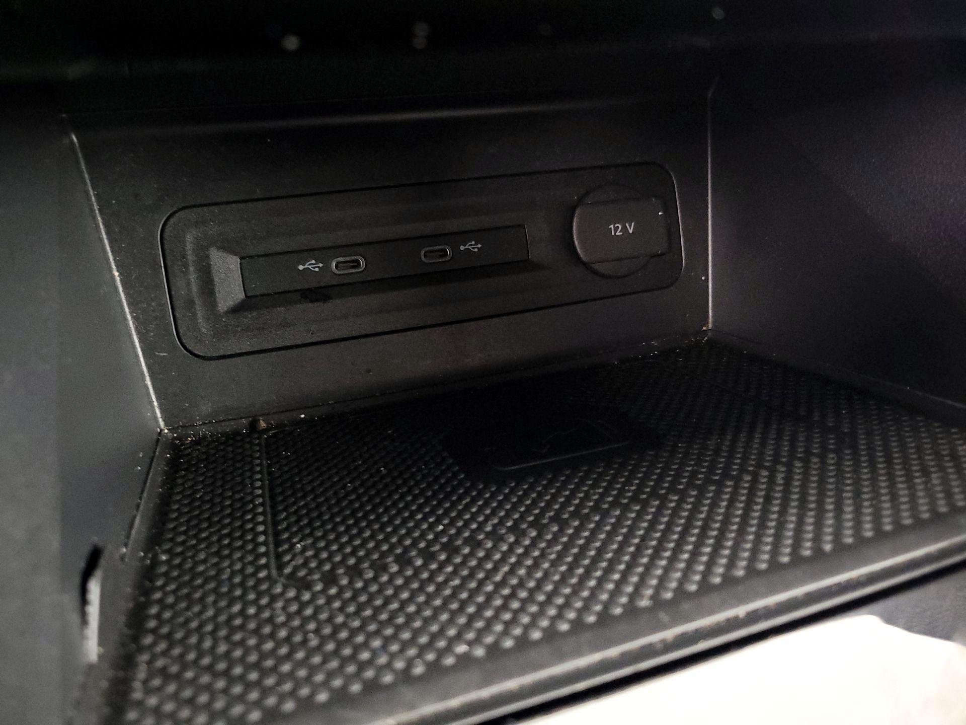 Thumbnail: 2023 Volkswagen Atlas - 16