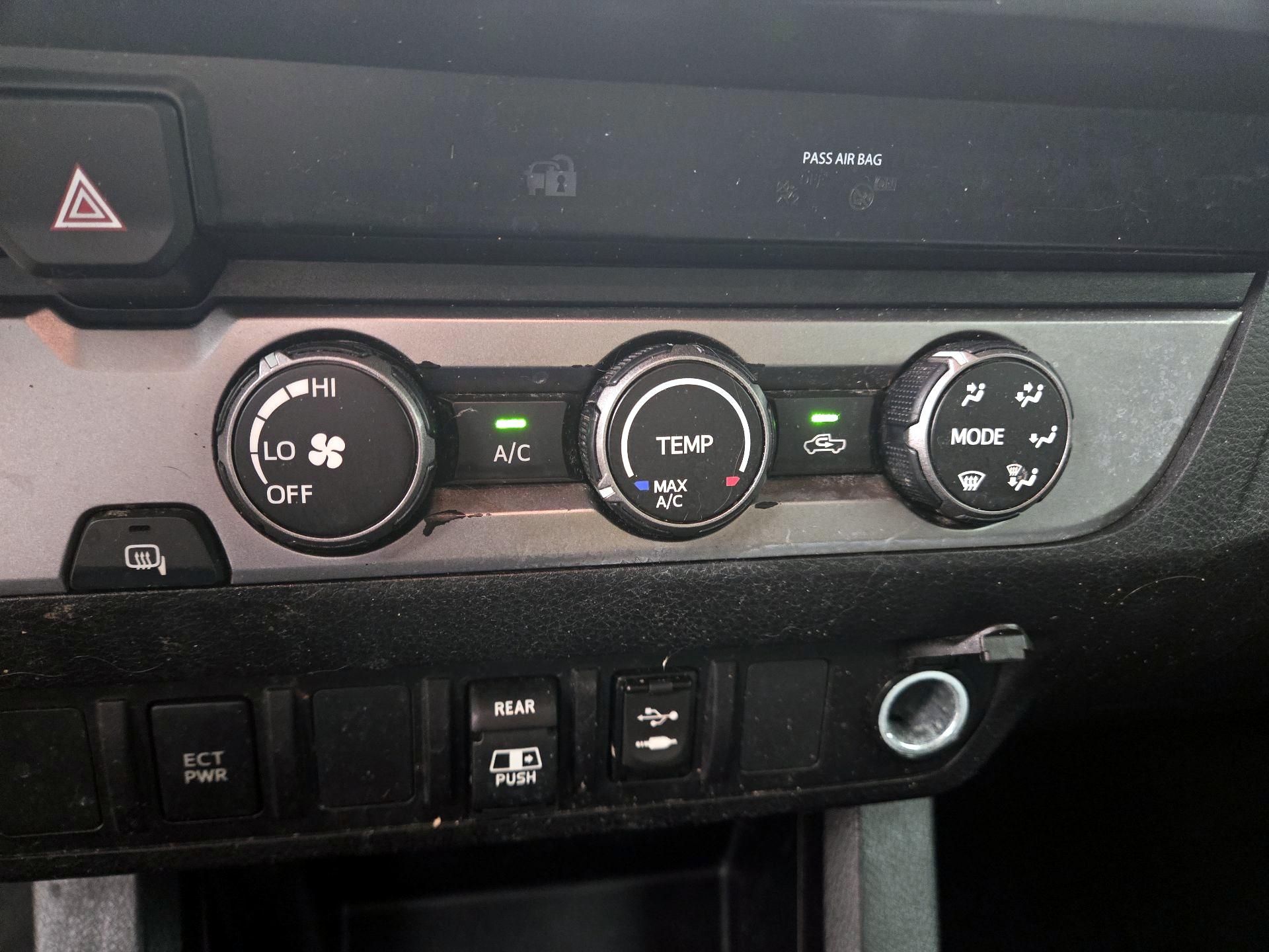 Thumbnail: 2019 Toyota Tacoma - 16