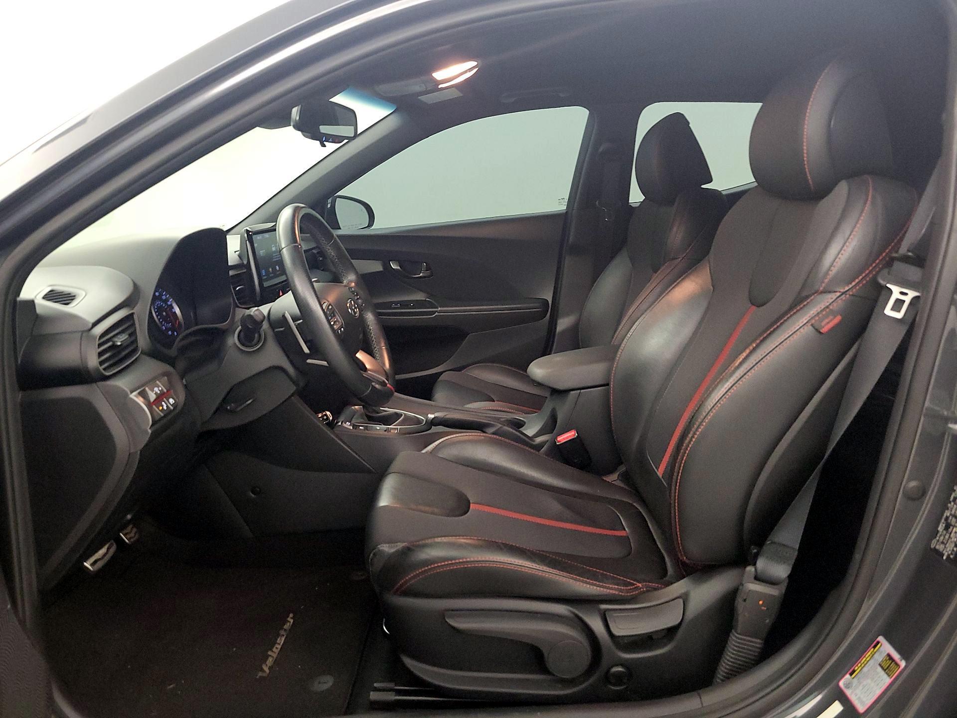 Thumbnail: 2020 Hyundai Veloster - 9
