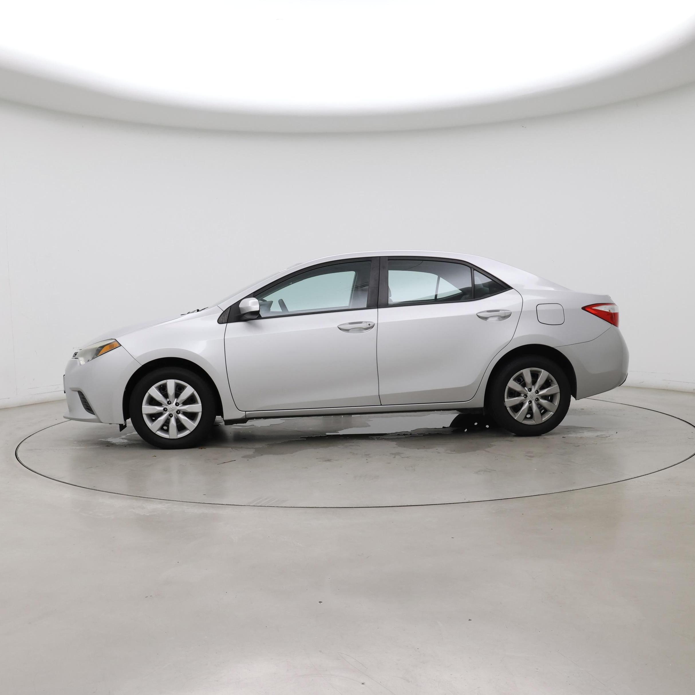 Thumbnail: 2016 Toyota Corolla - 3