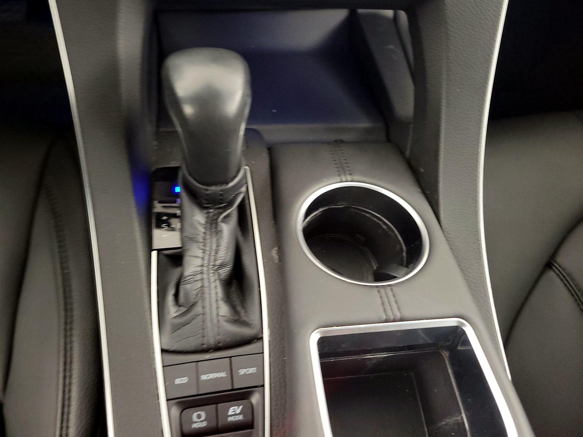 Thumbnail: 2021 Toyota Avalon - 14