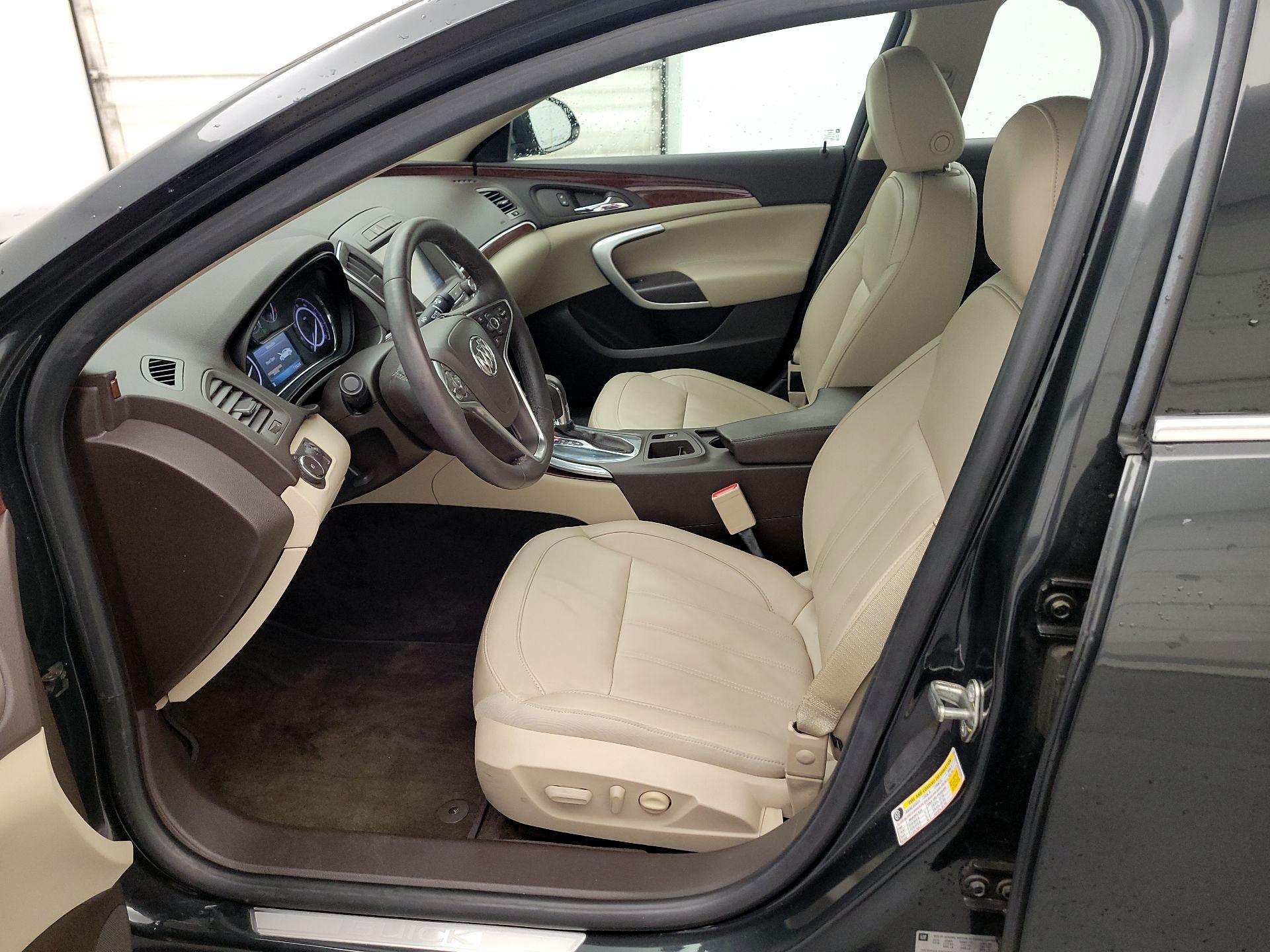 Thumbnail: 2016 Buick Regal - 11