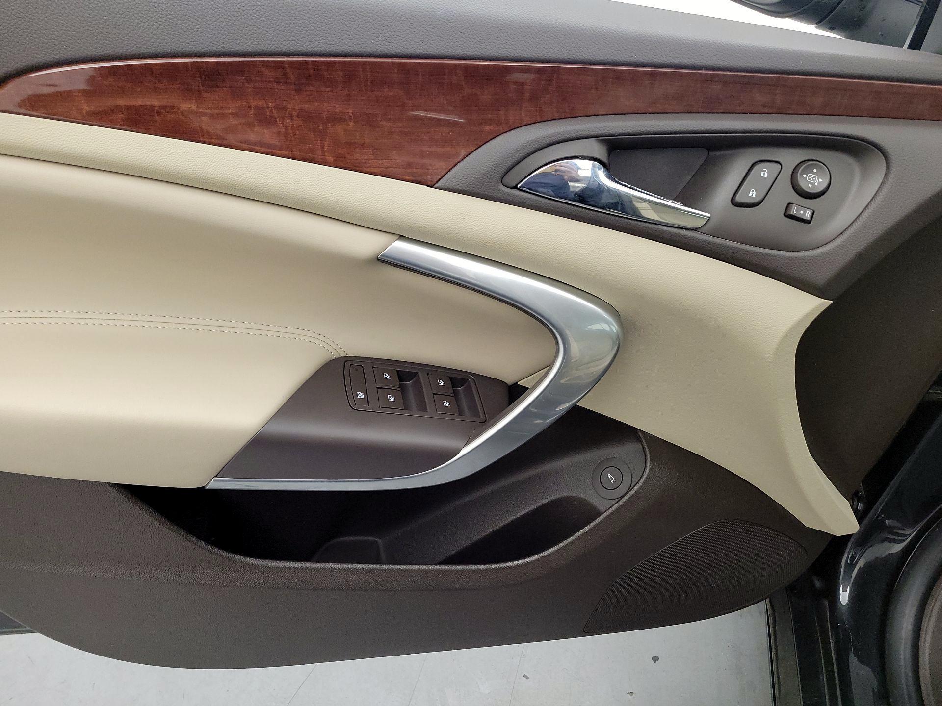 Thumbnail: 2016 Buick Regal - 12