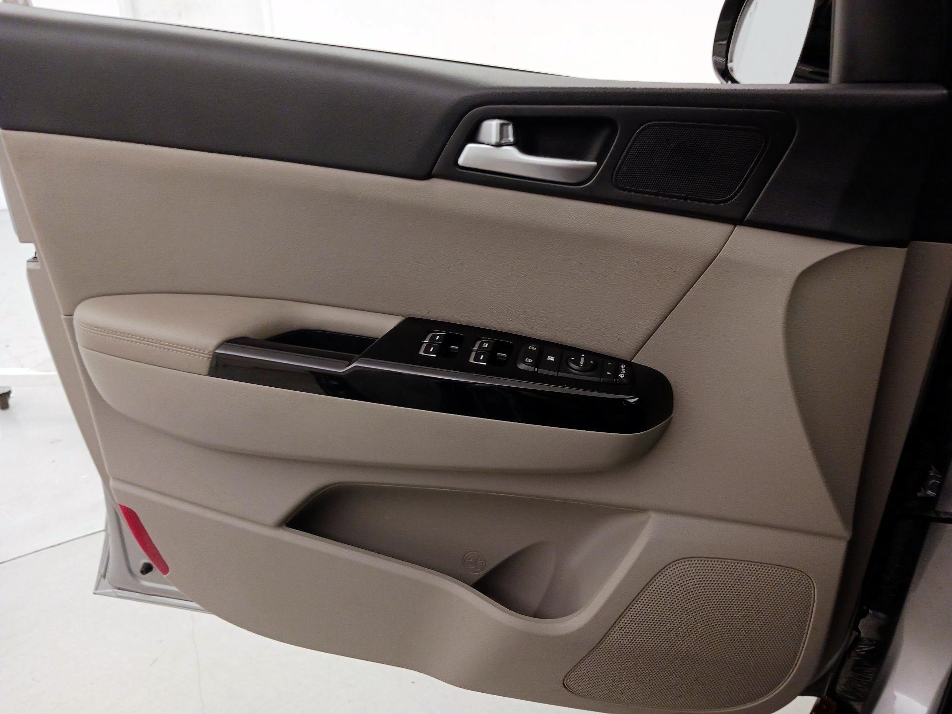 Thumbnail: 2021 Kia Sportage - 12