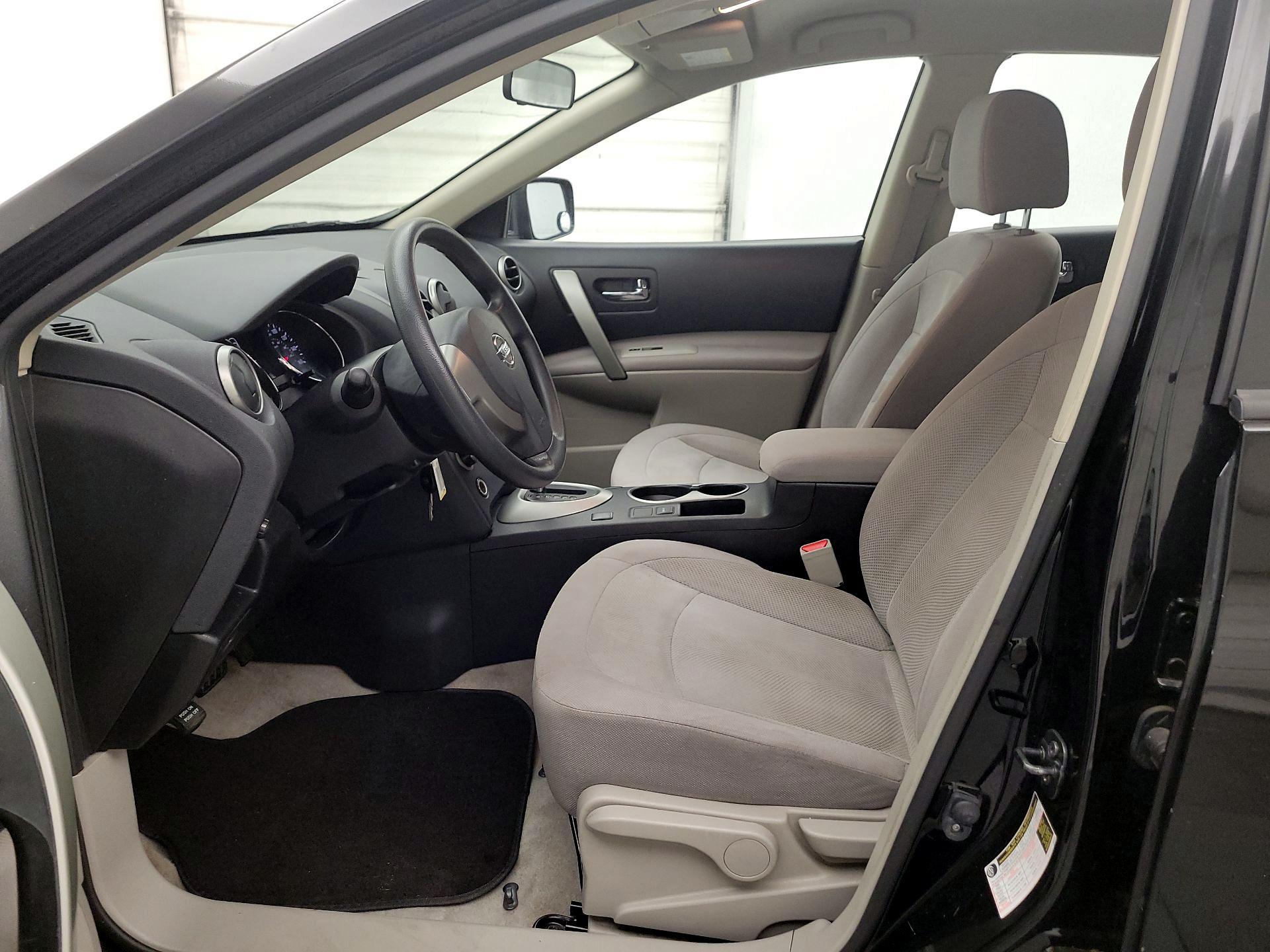 Thumbnail: 2015 Nissan Rogue - 11