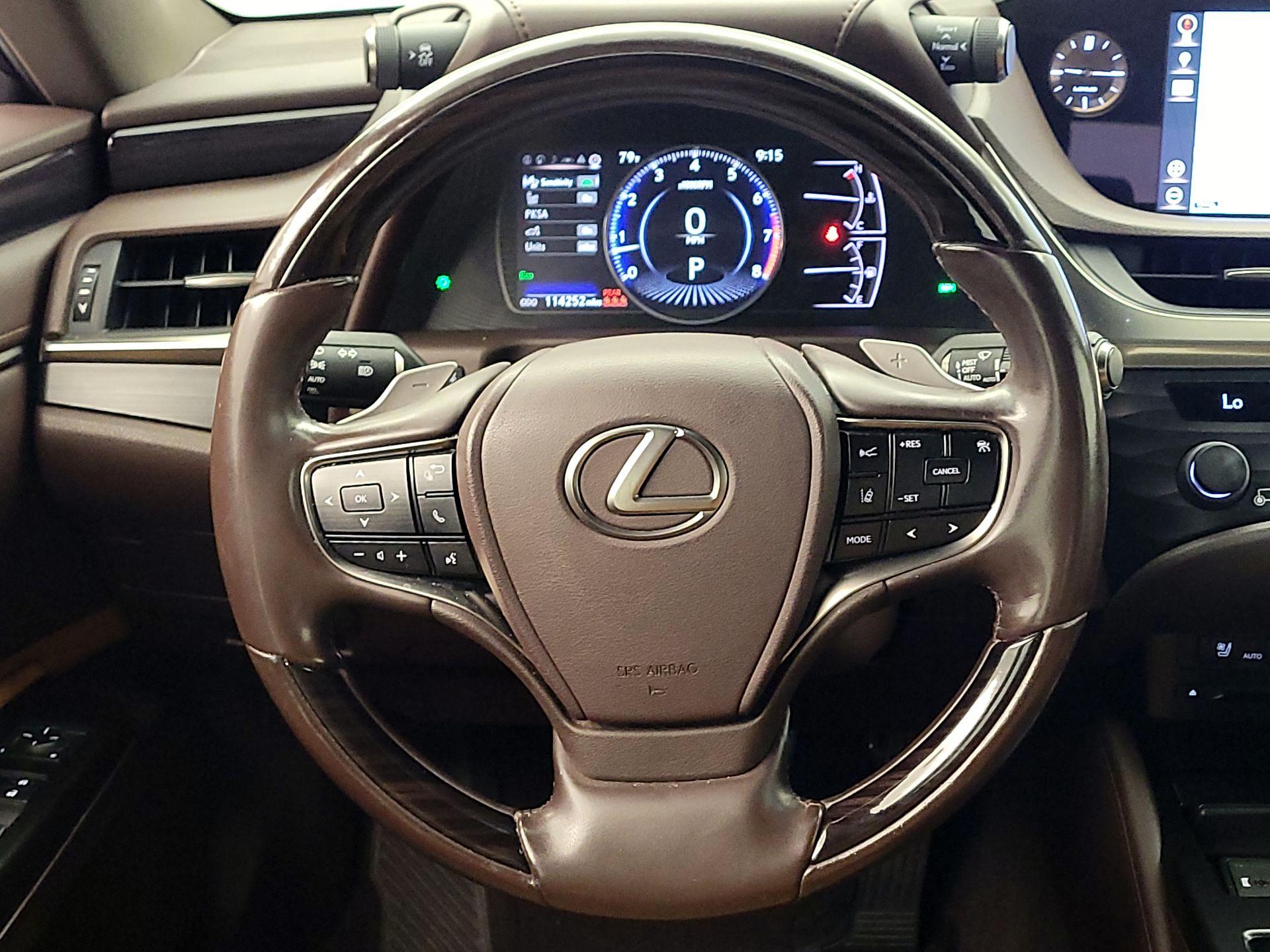 Thumbnail: 2019 Lexus ES - 10