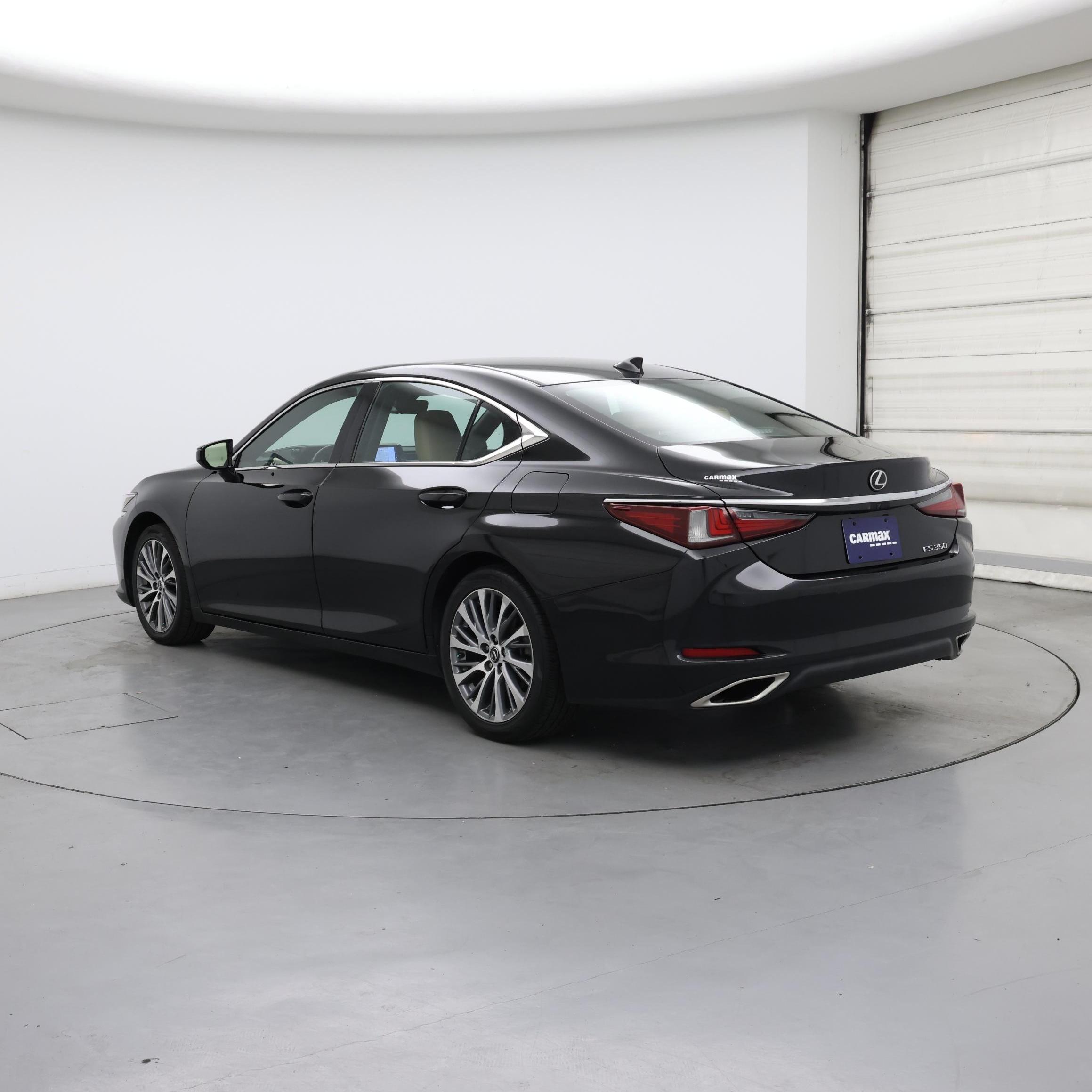 Thumbnail: 2019 Lexus ES - 2