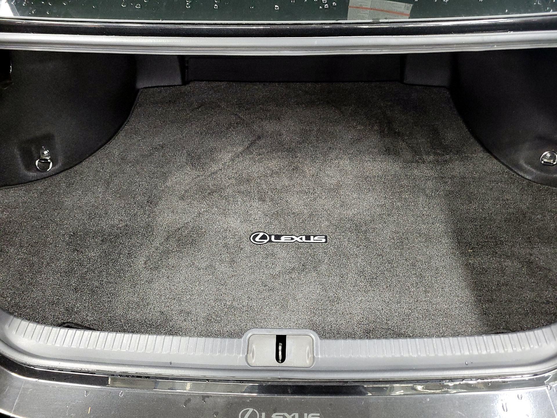 Thumbnail: 2019 Lexus ES - 20