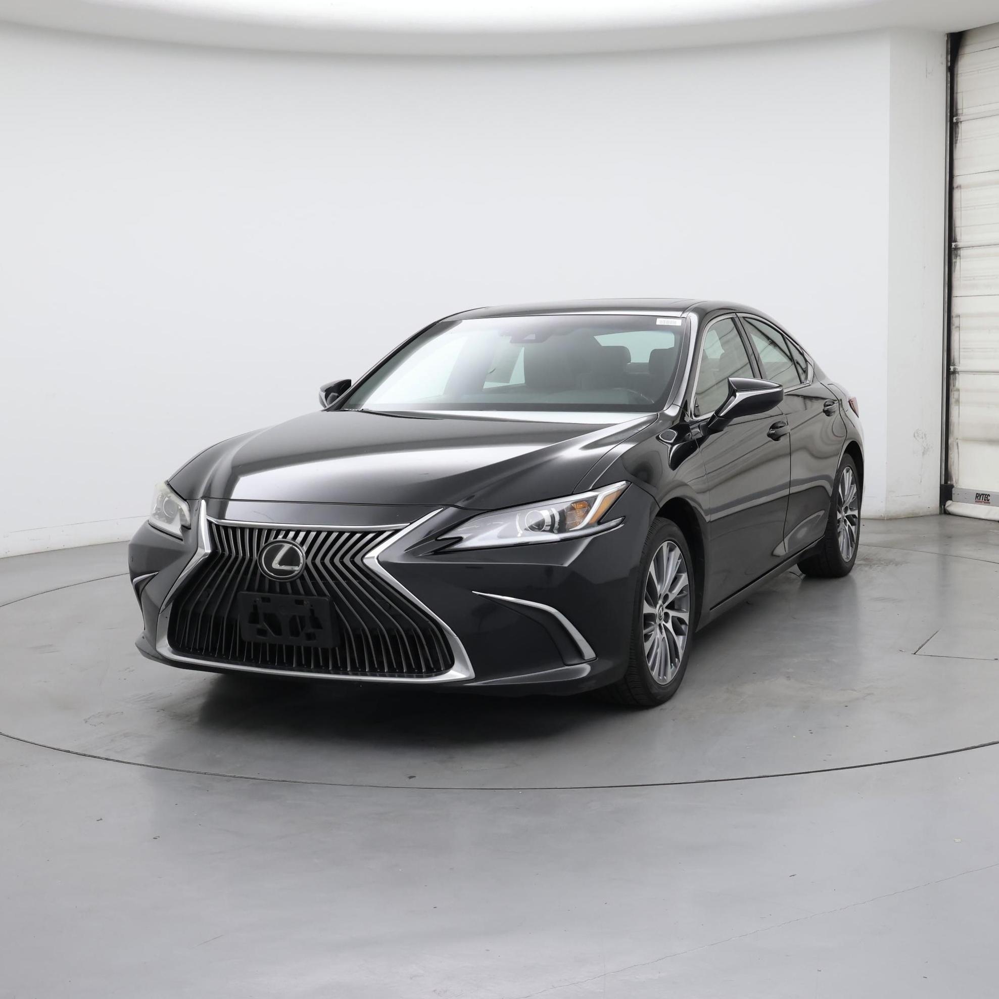 Thumbnail: 2019 Lexus ES - 4