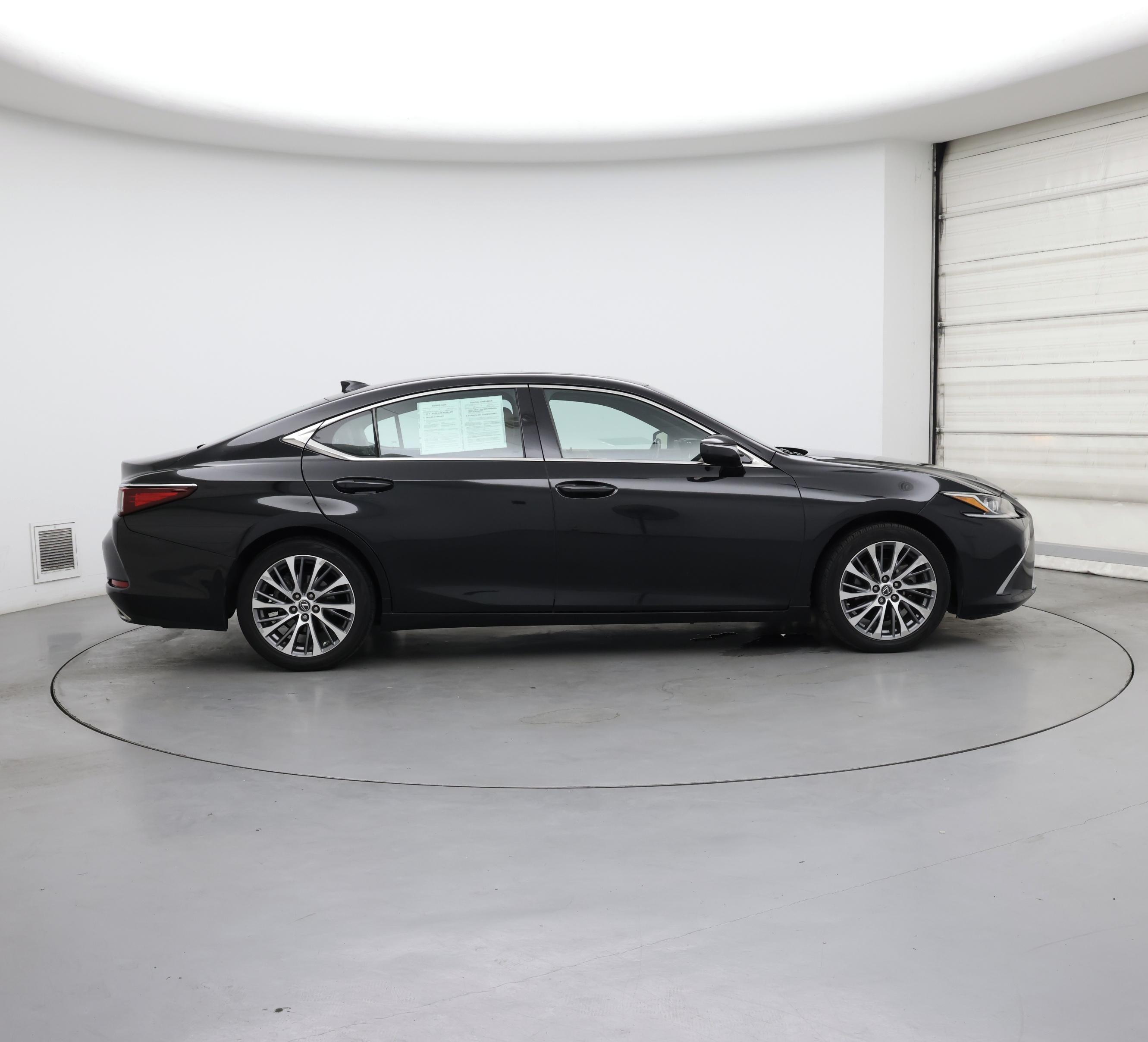 Thumbnail: 2019 Lexus ES - 7