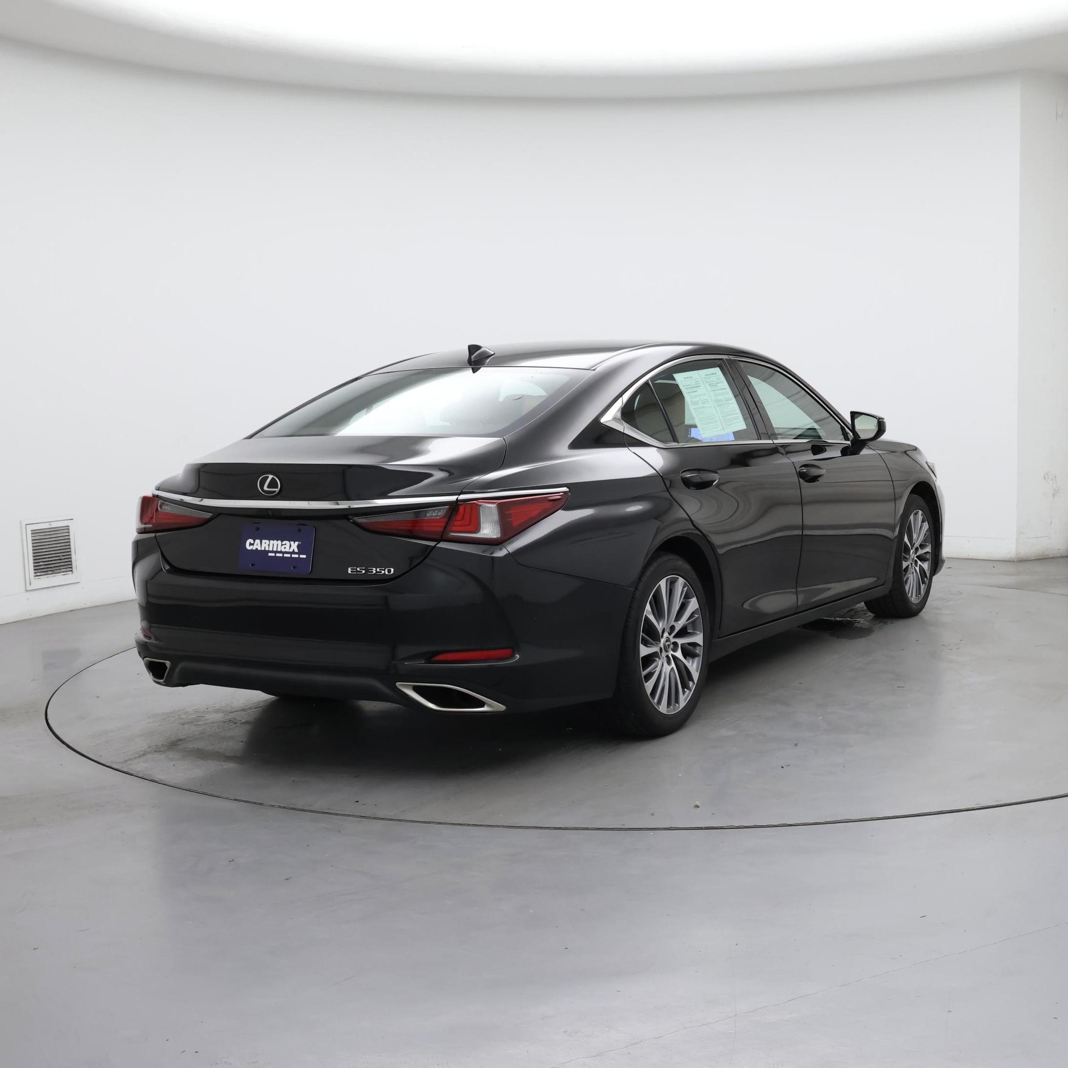 Thumbnail: 2019 Lexus ES - 8