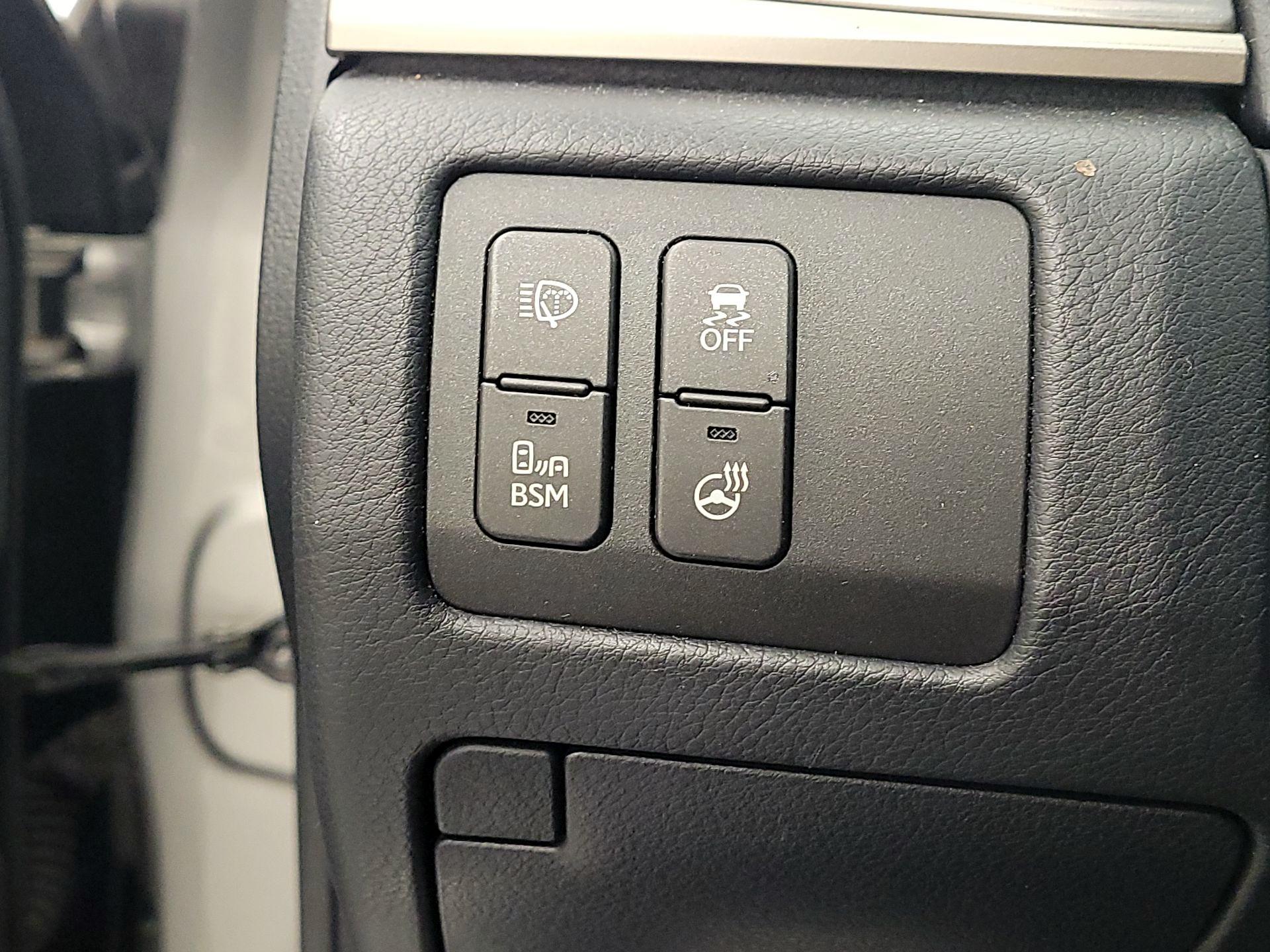 Thumbnail: 2015 Lexus GS - 13