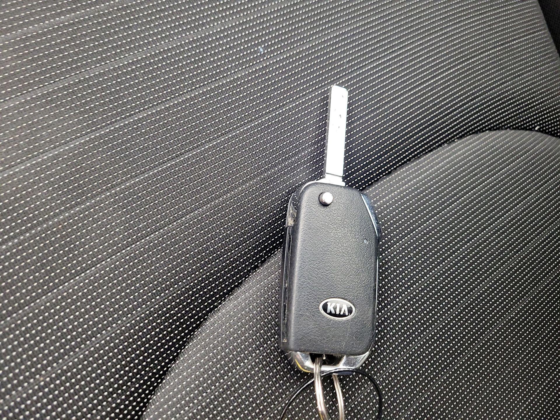 Thumbnail: 2019 Kia Forte - 18