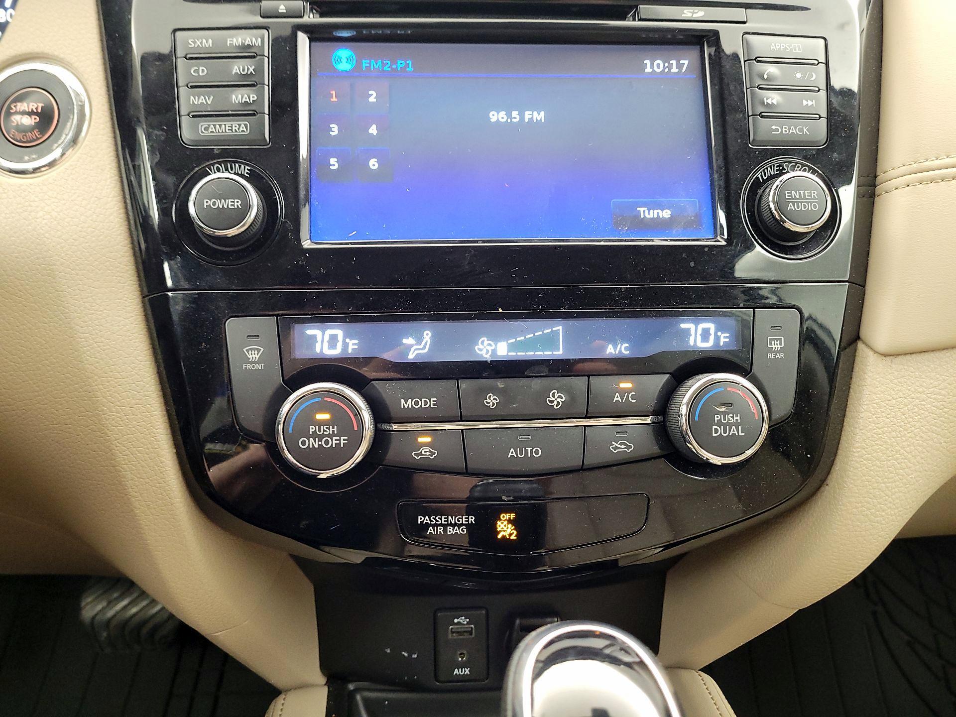 Thumbnail: 2017 Nissan Rogue - 16