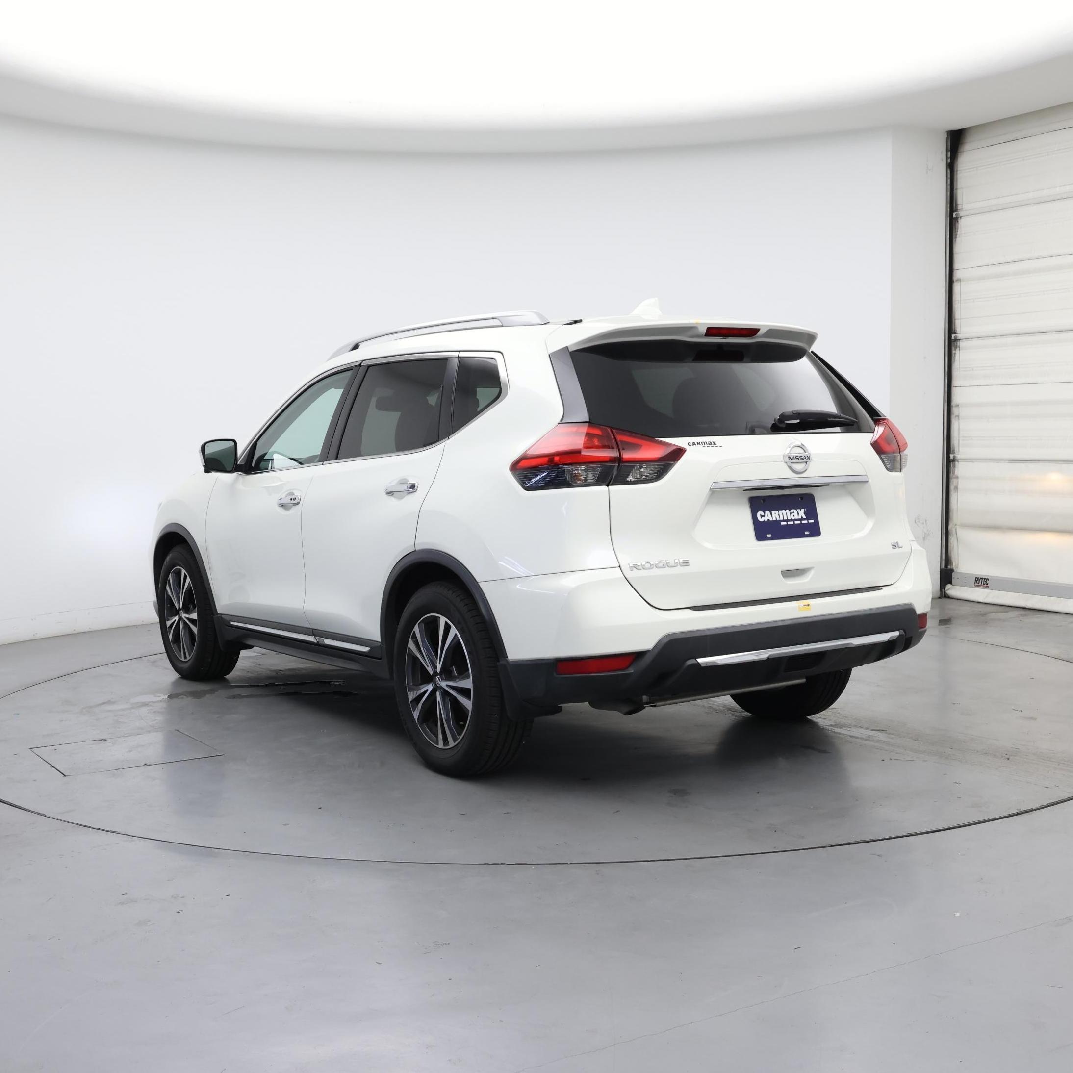 Thumbnail: 2017 Nissan Rogue - 2
