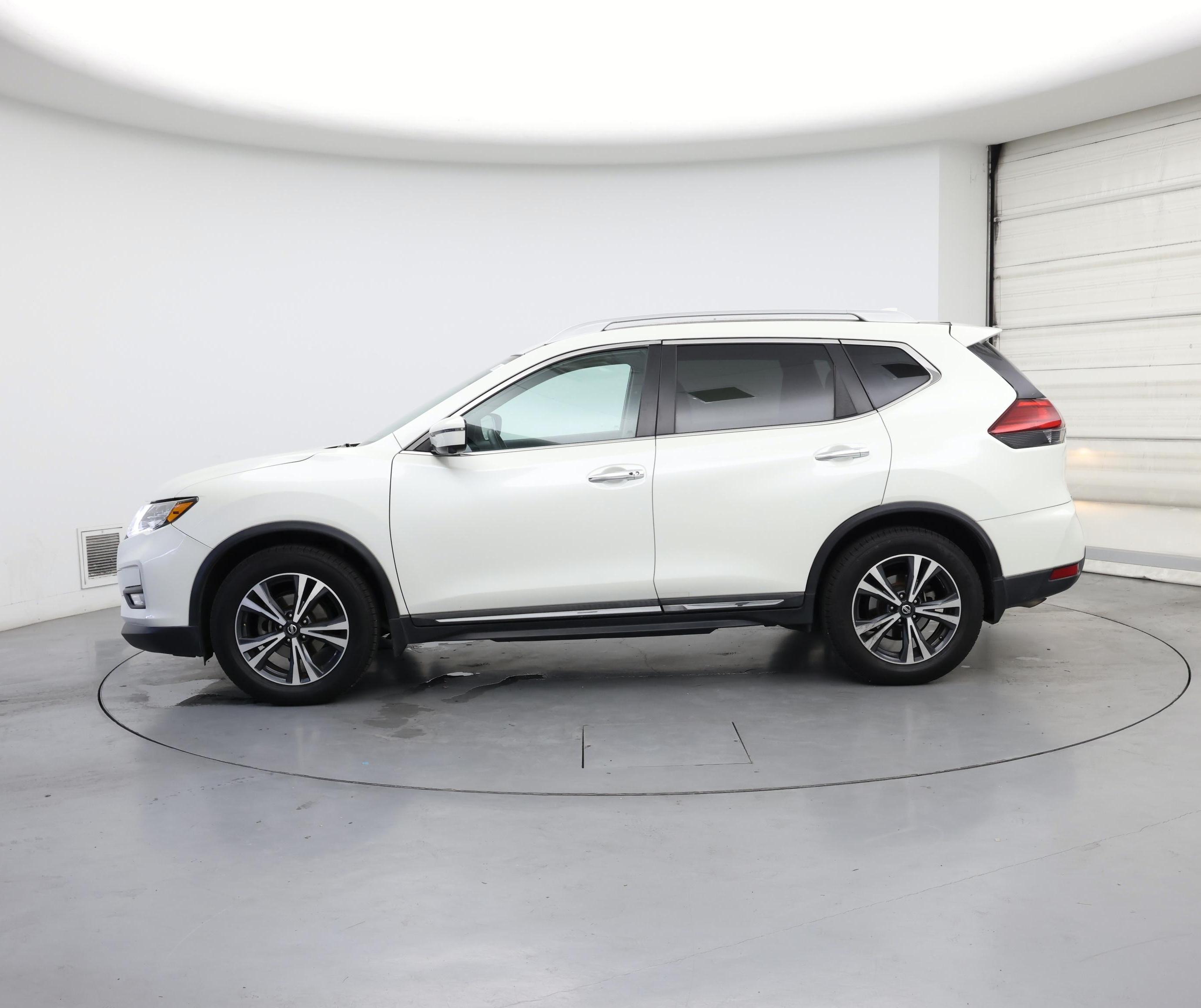 Thumbnail: 2017 Nissan Rogue - 3