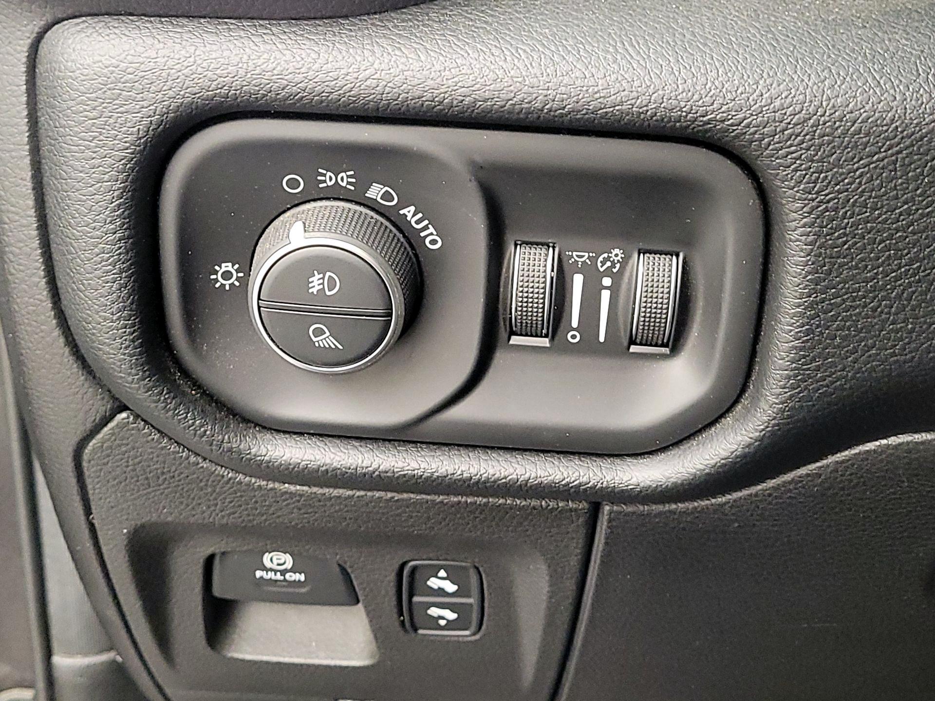 Thumbnail: 2019 RAM 1500 - 13