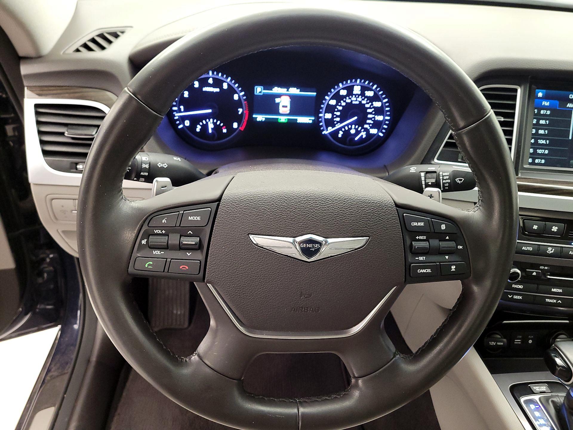 Thumbnail: 2018 Genesis G80 - 10