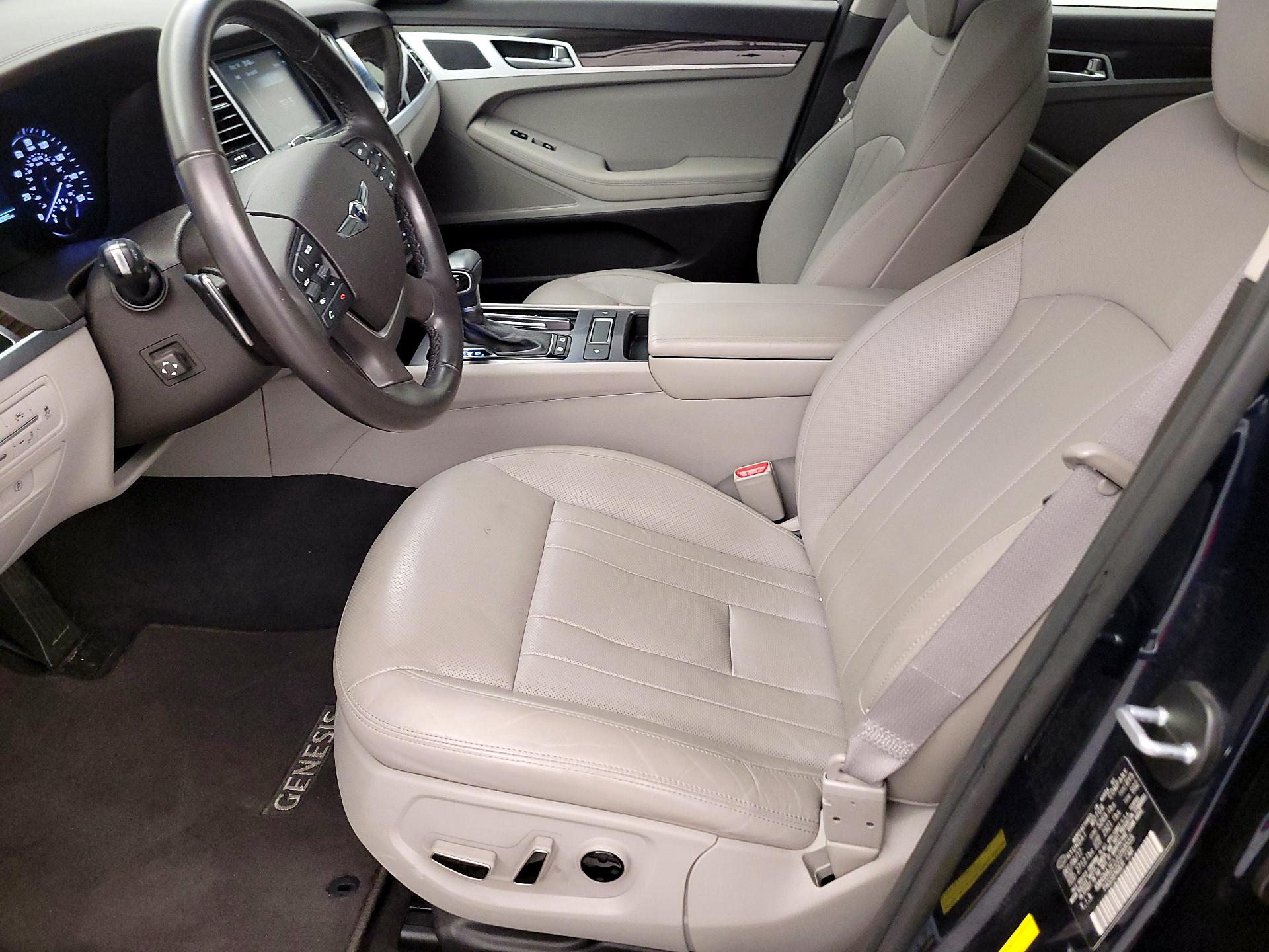 Thumbnail: 2018 Genesis G80 - 11