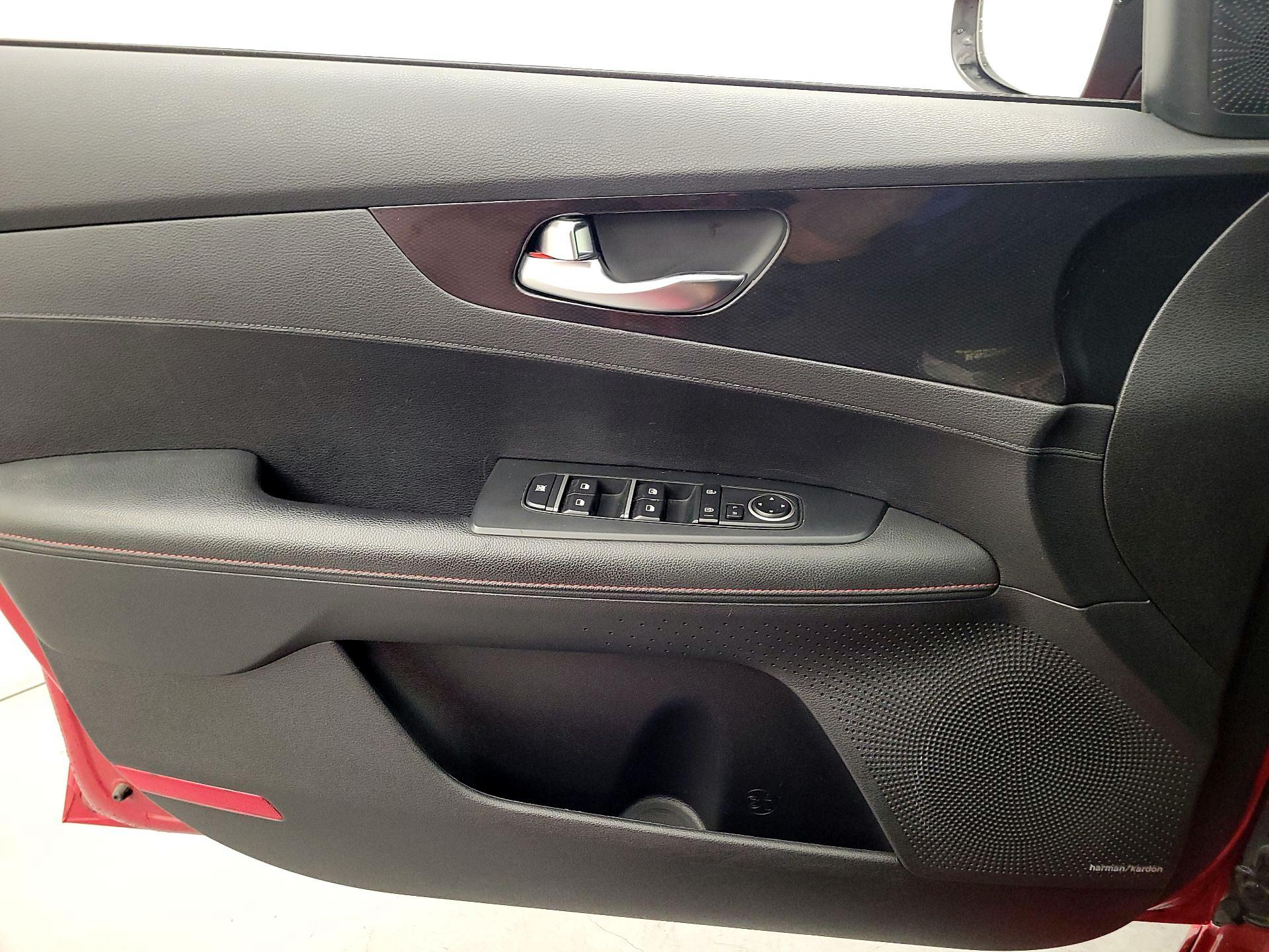 Thumbnail: 2021 Kia Forte - 12