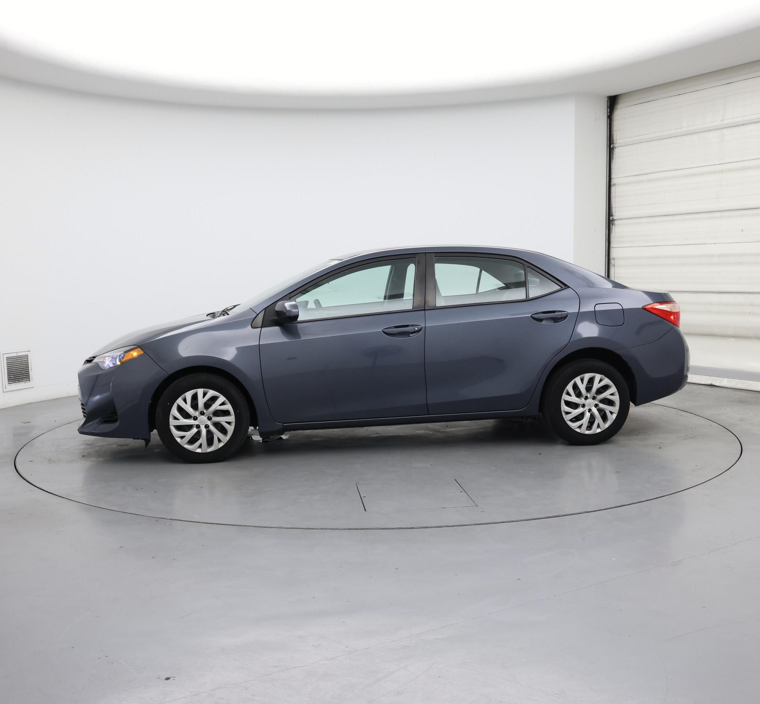 Thumbnail: 2017 Toyota Corolla - 3