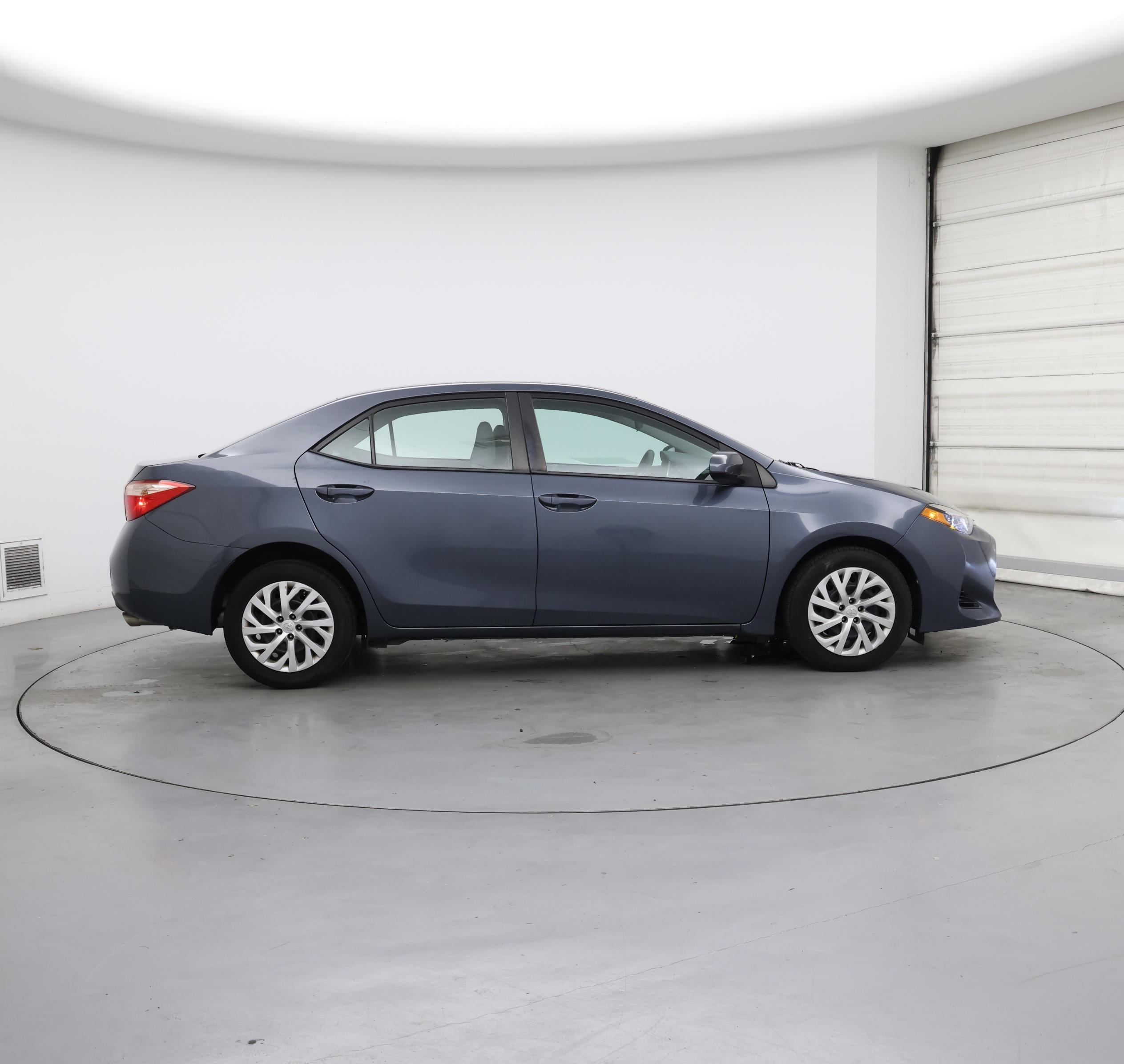 Thumbnail: 2017 Toyota Corolla - 7