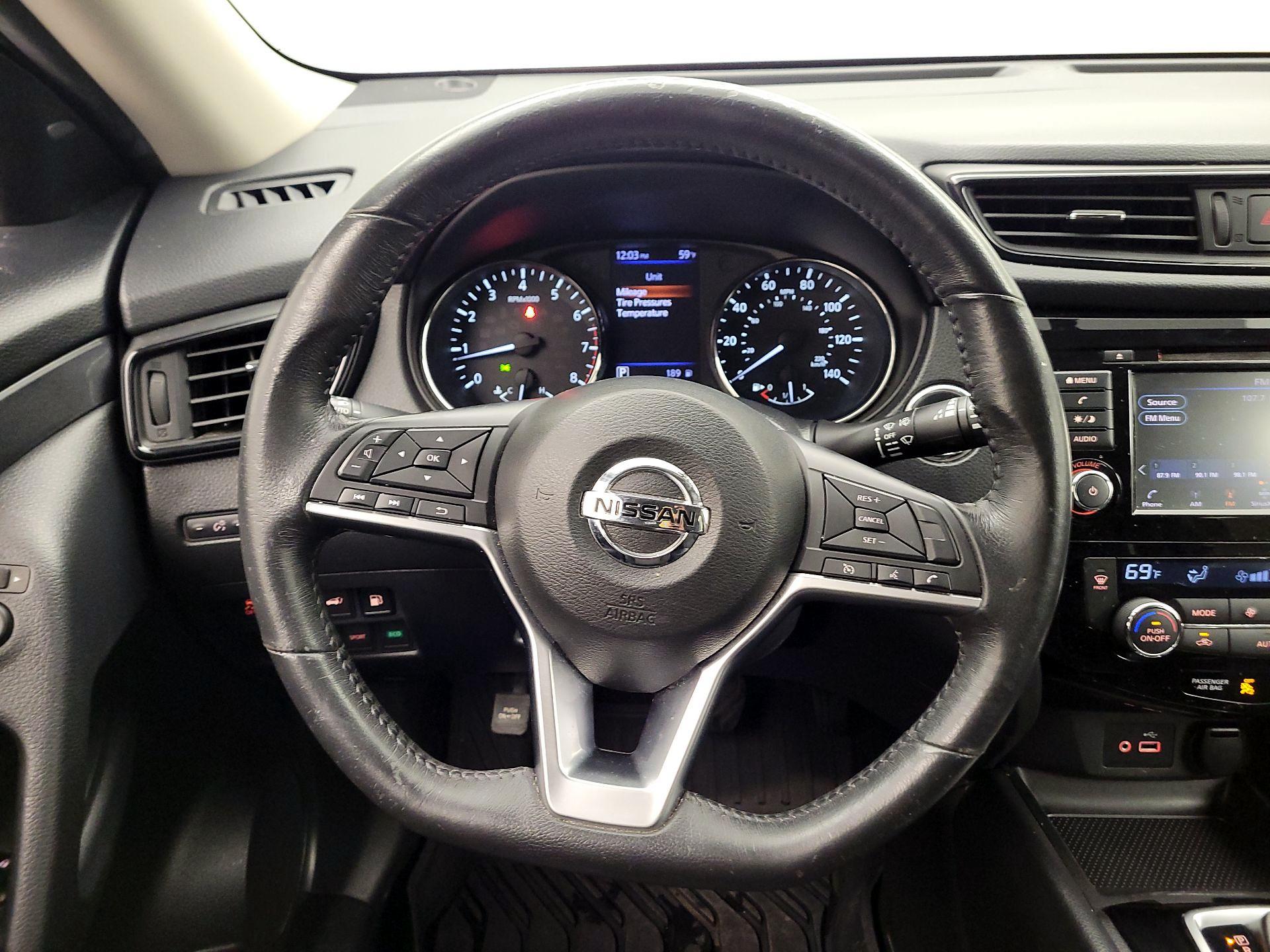 Thumbnail: 2018 Nissan Rogue - 10