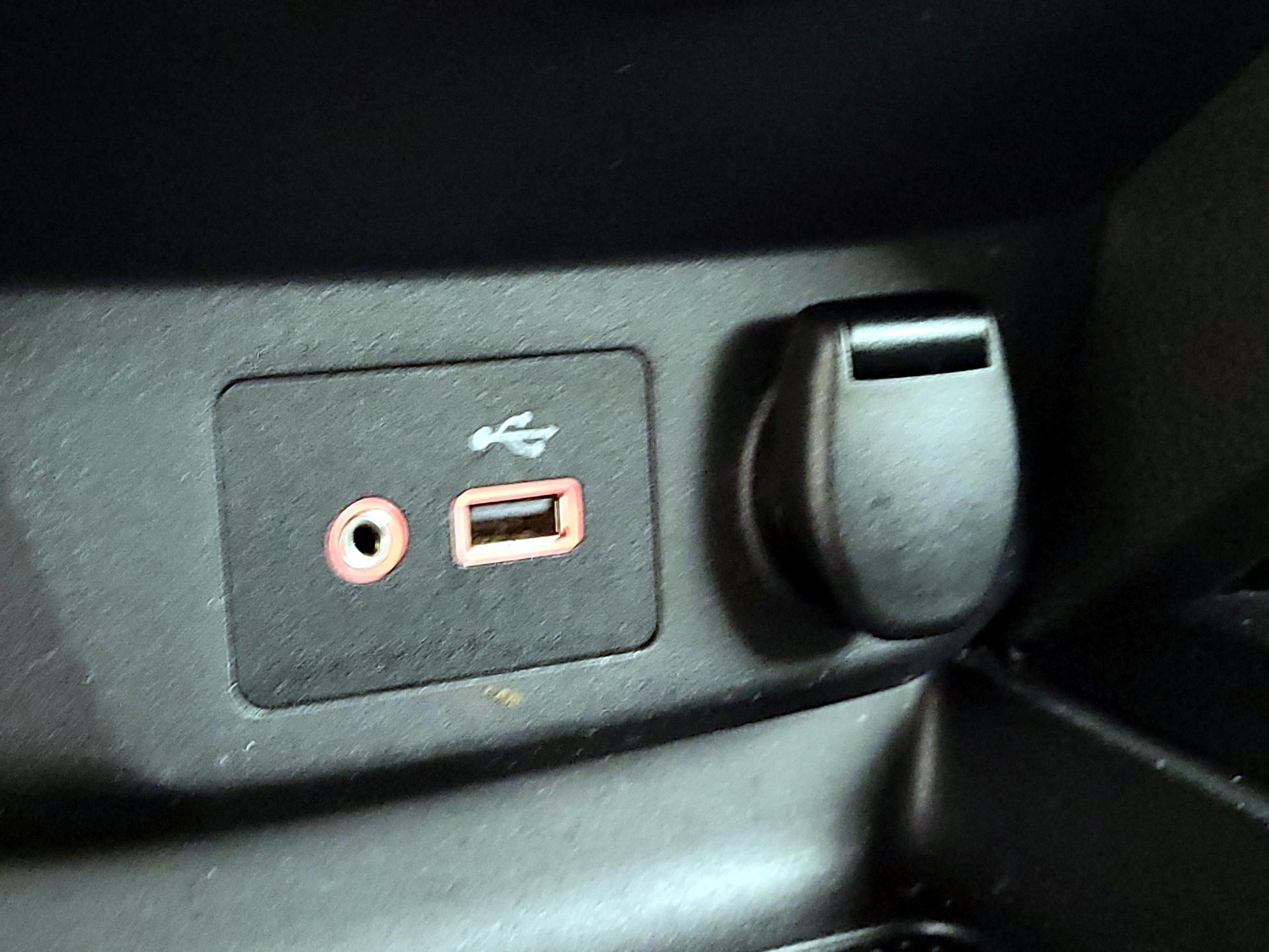 Thumbnail: 2018 Nissan Rogue - 18