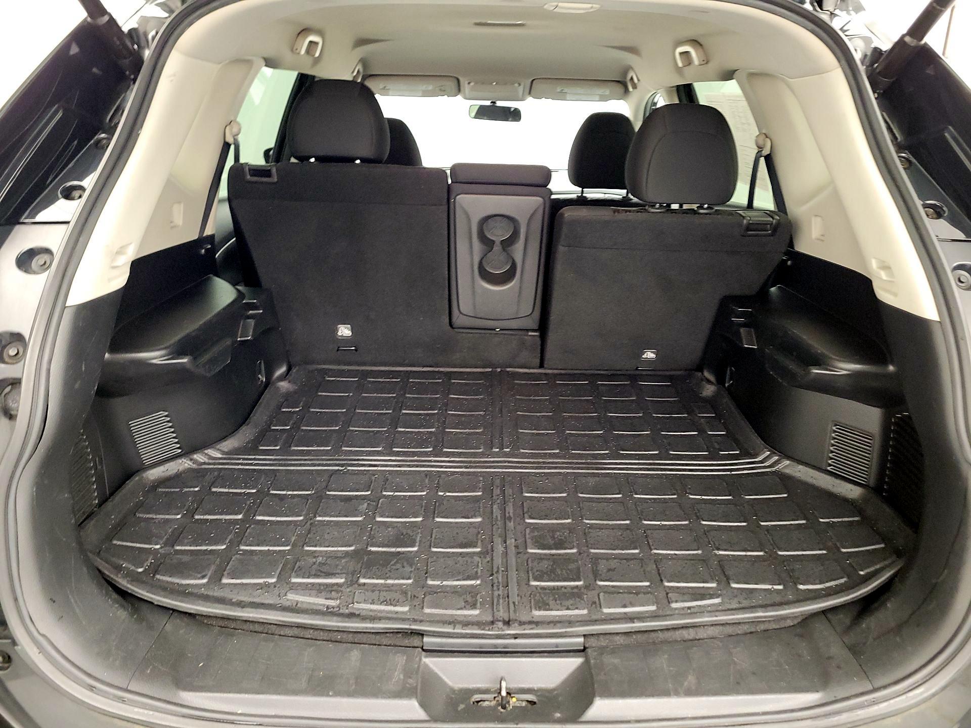 Thumbnail: 2018 Nissan Rogue - 20