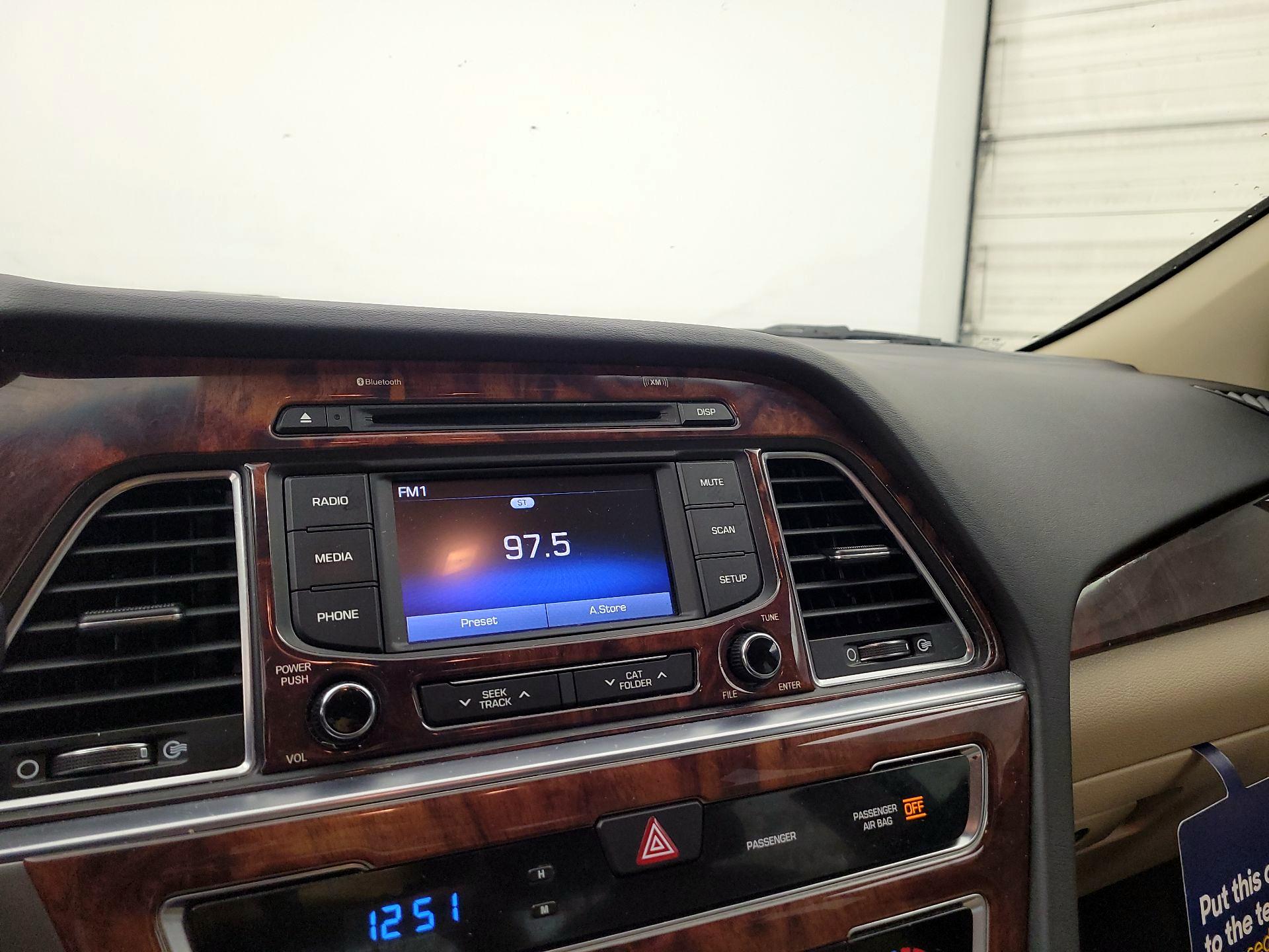 Thumbnail: 2015 Hyundai Sonata - 13