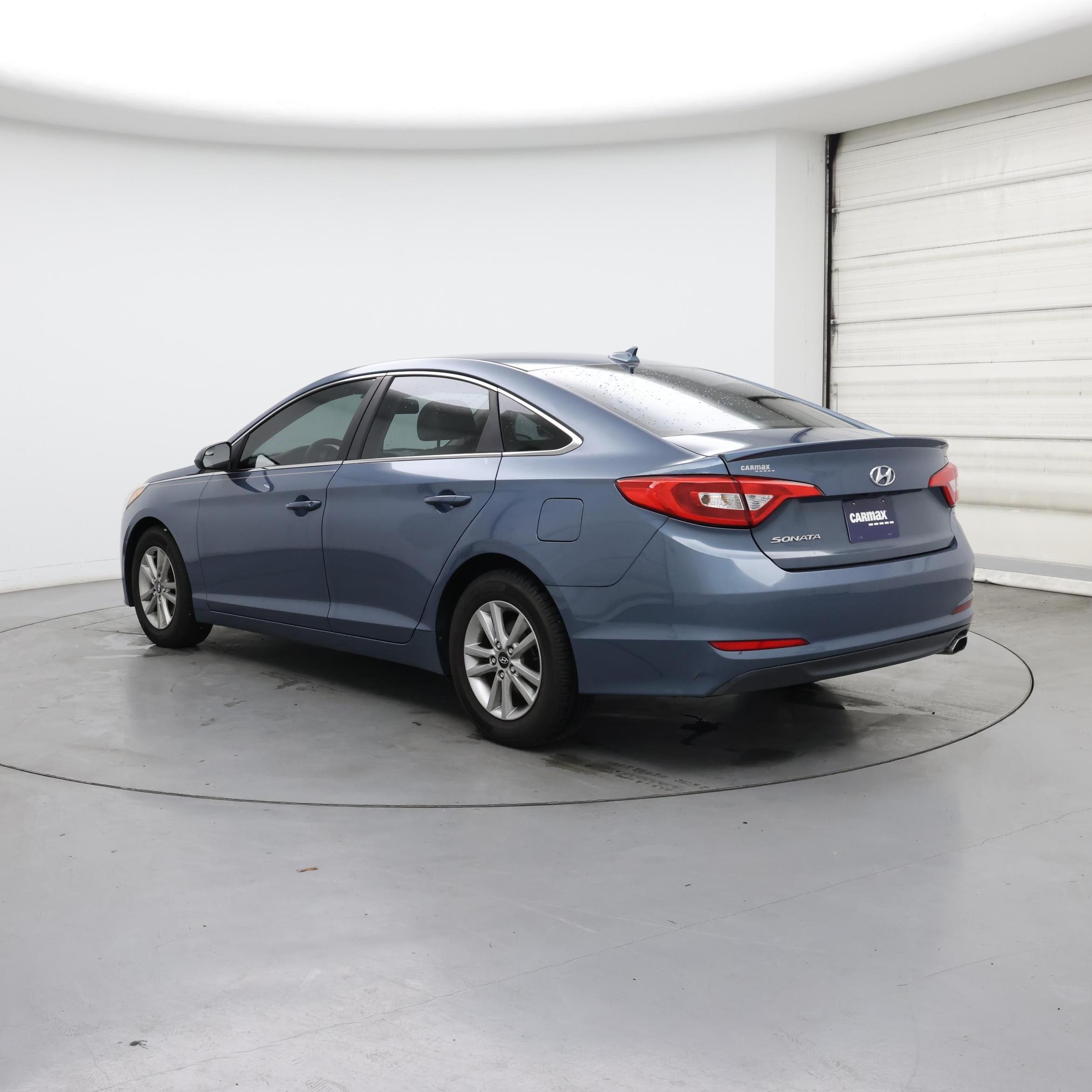 Thumbnail: 2015 Hyundai Sonata - 2