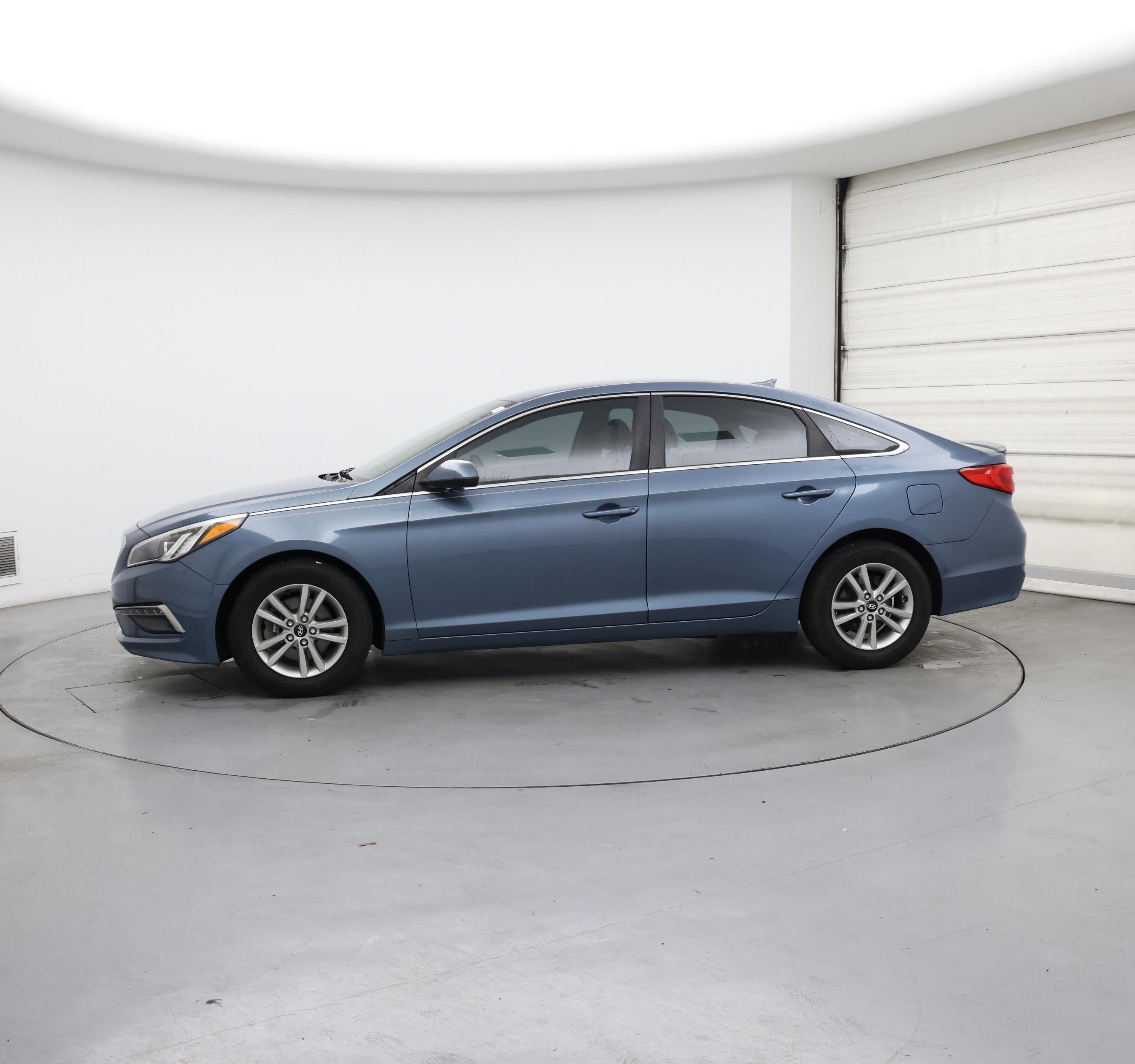 Thumbnail: 2015 Hyundai Sonata - 3