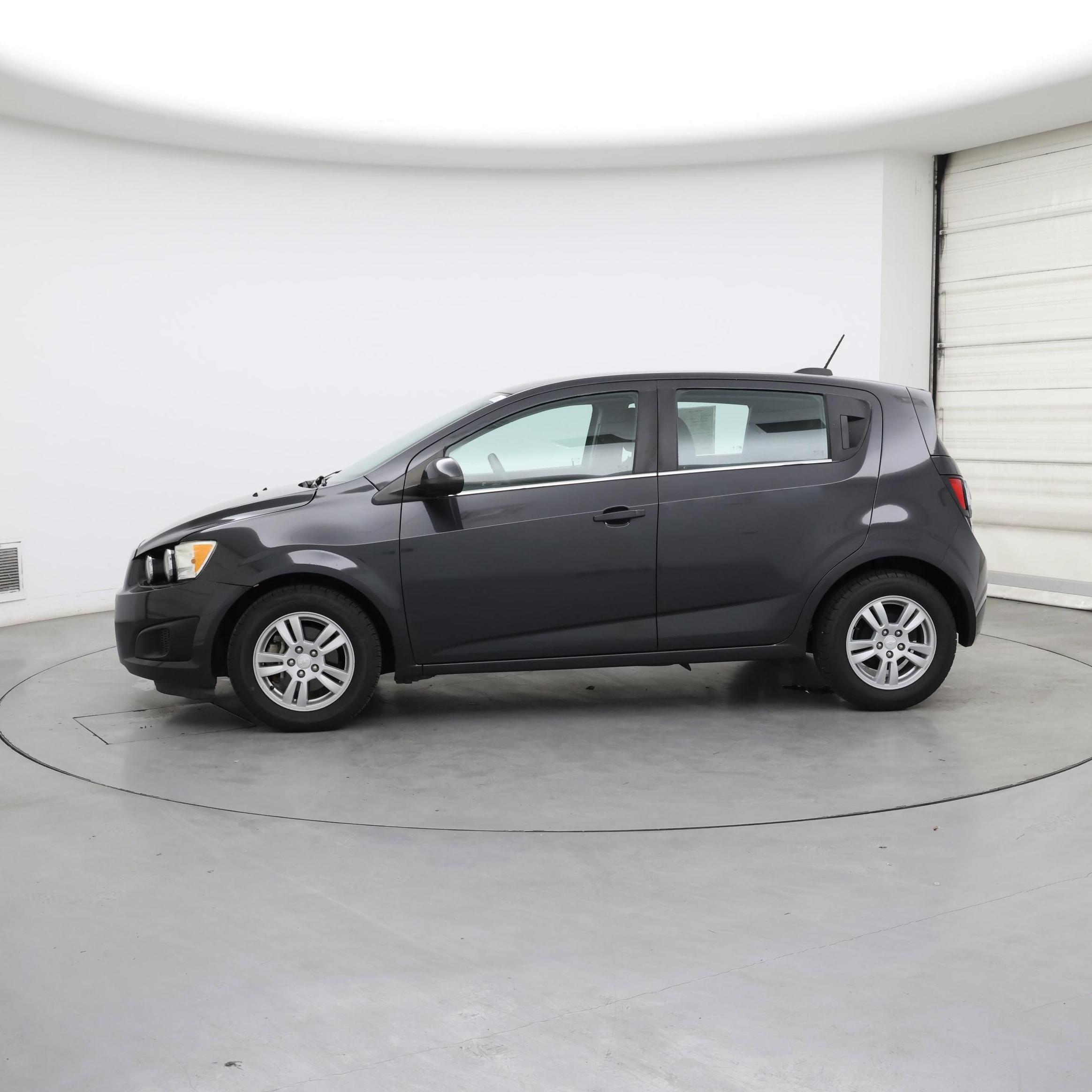 Thumbnail: 2015 Chevrolet Sonic - 3