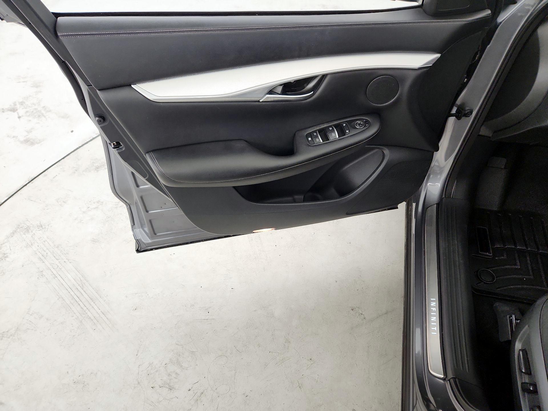 Thumbnail: 2021 INFINITI QX50 - 12