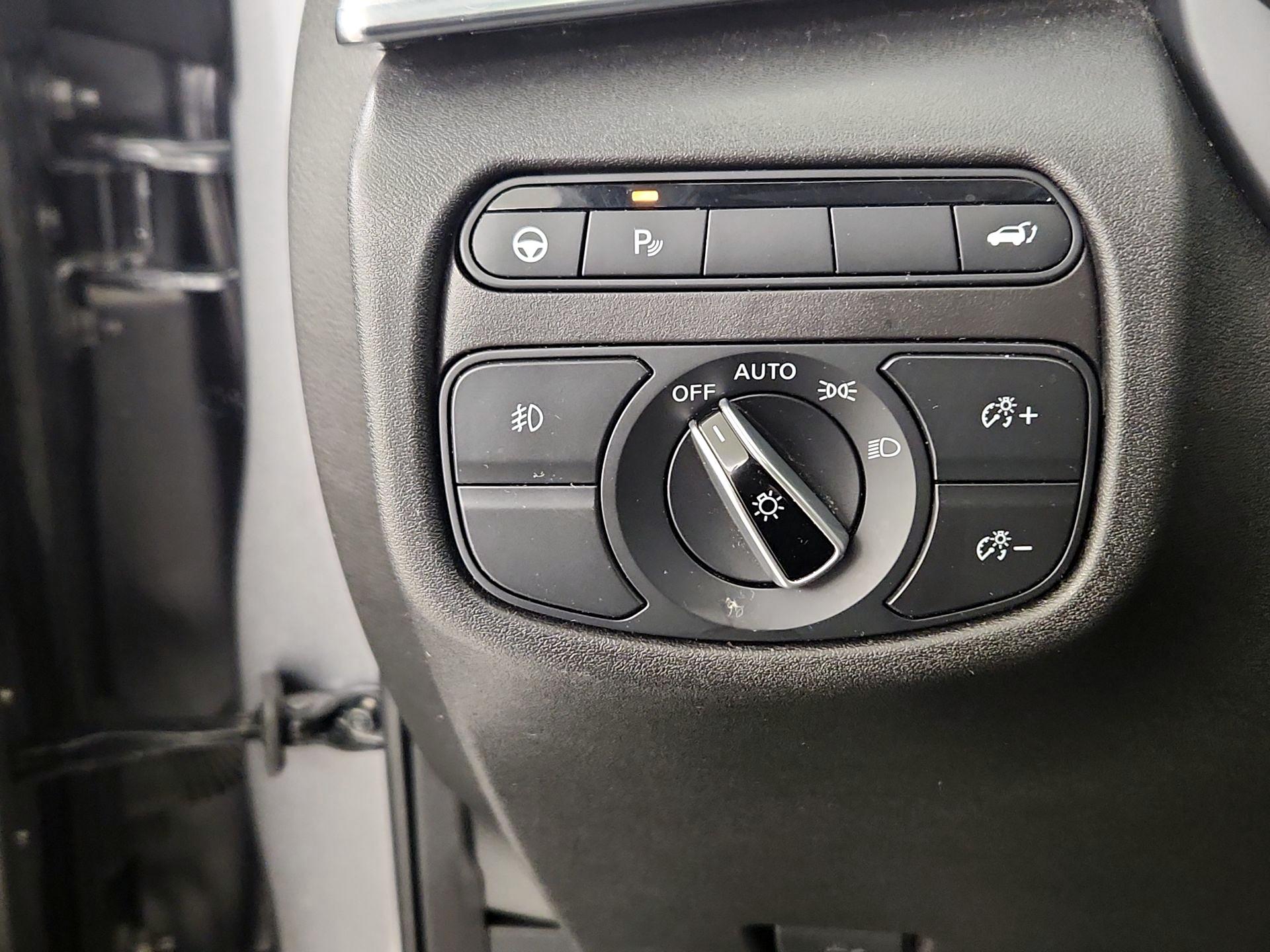 Thumbnail: 2021 INFINITI QX50 - 13