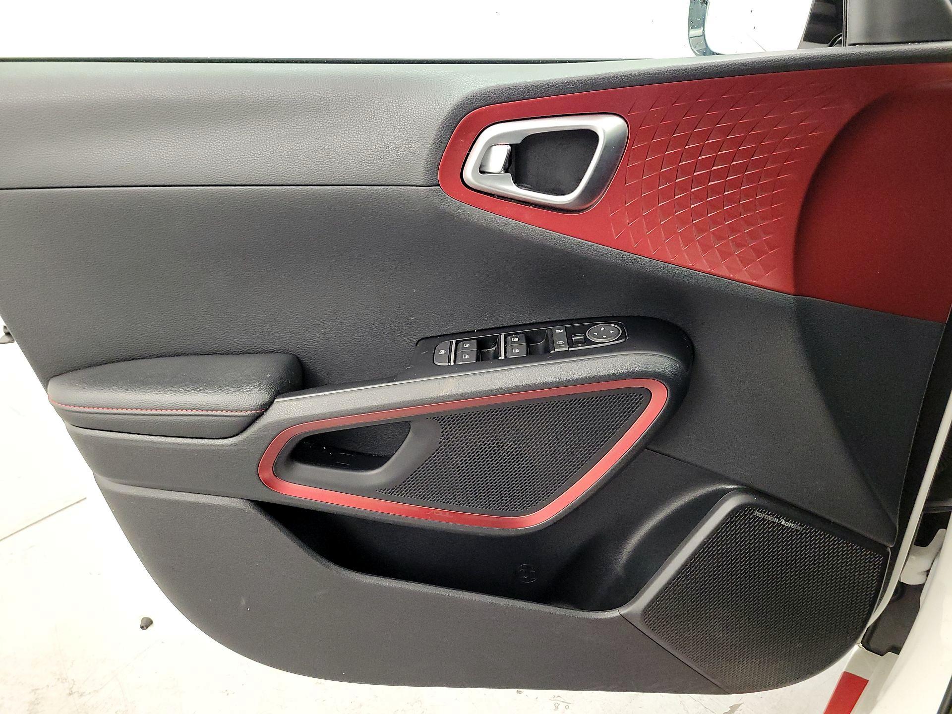 Thumbnail: 2020 Kia Soul - 12