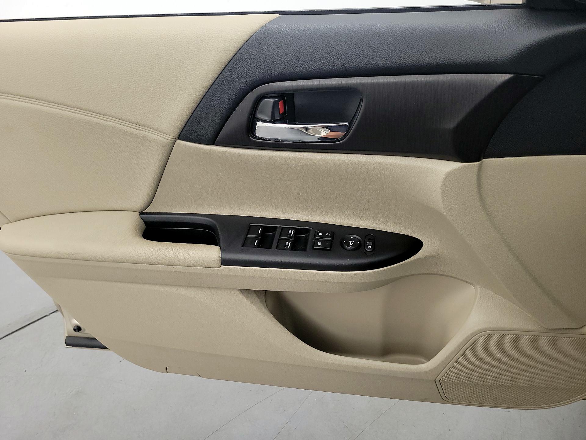 Thumbnail: 2014 Honda Accord - 12