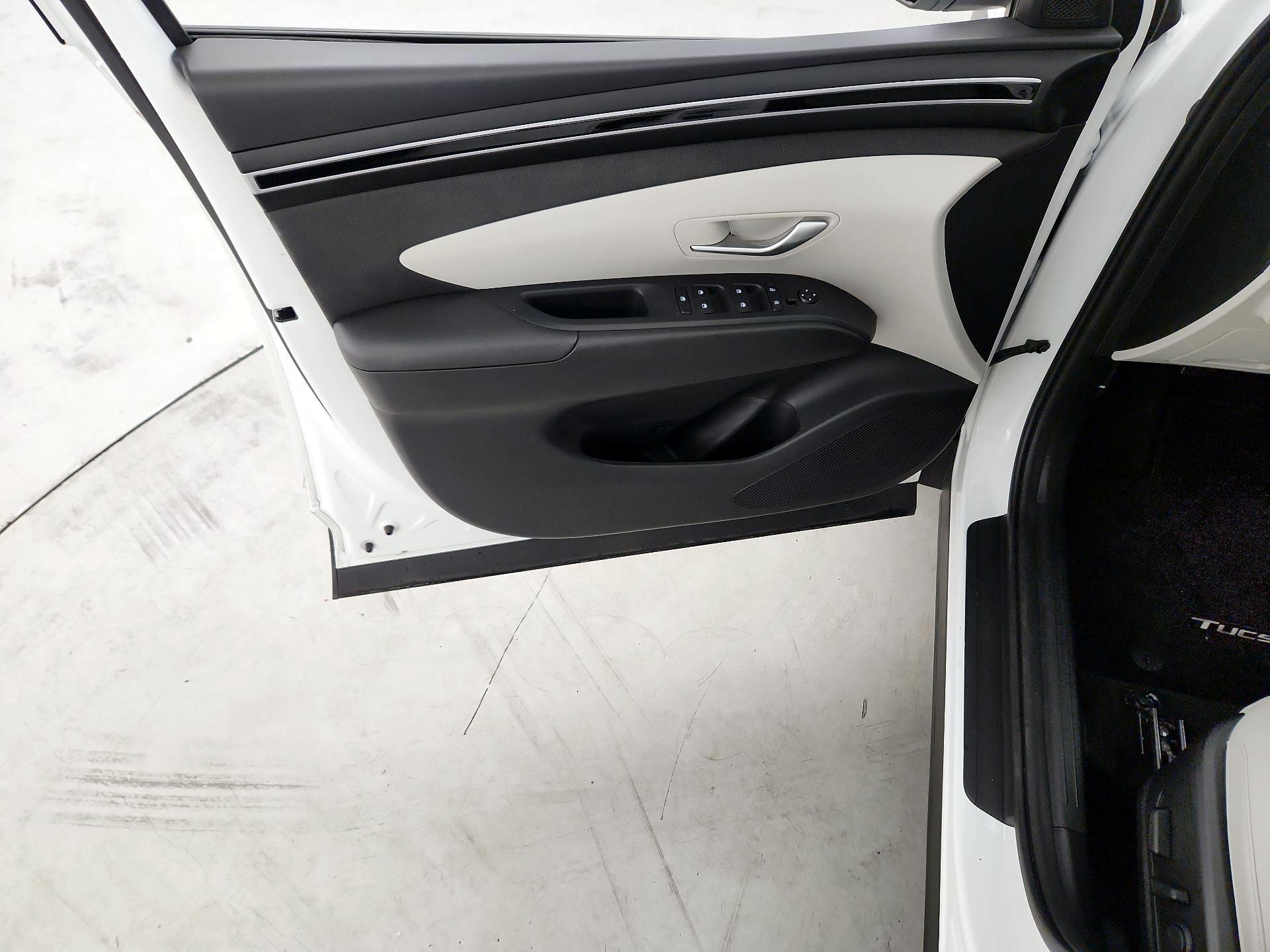 Thumbnail: 2024 Hyundai Tucson - 12