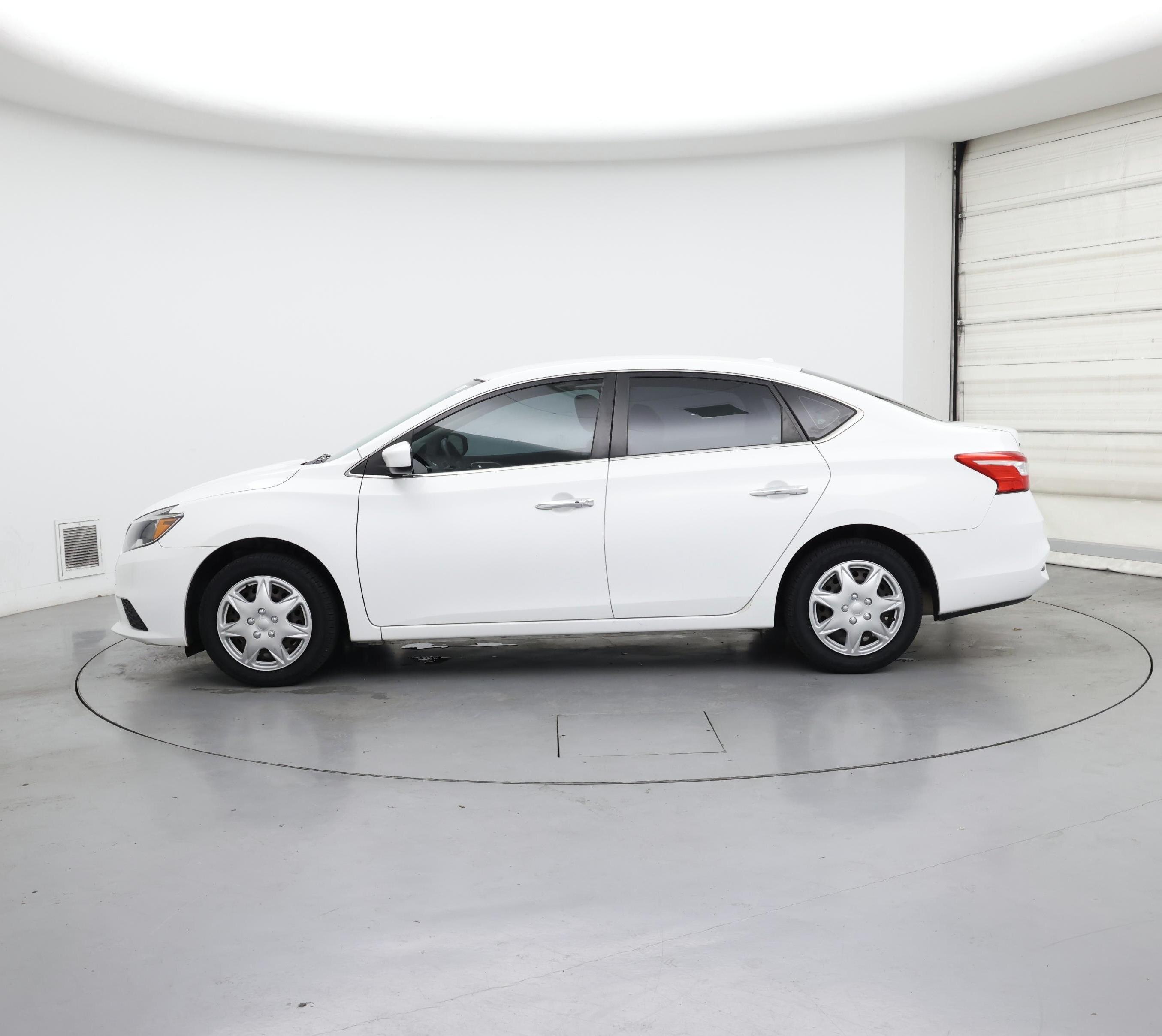 Thumbnail: 2017 Nissan Sentra - 3