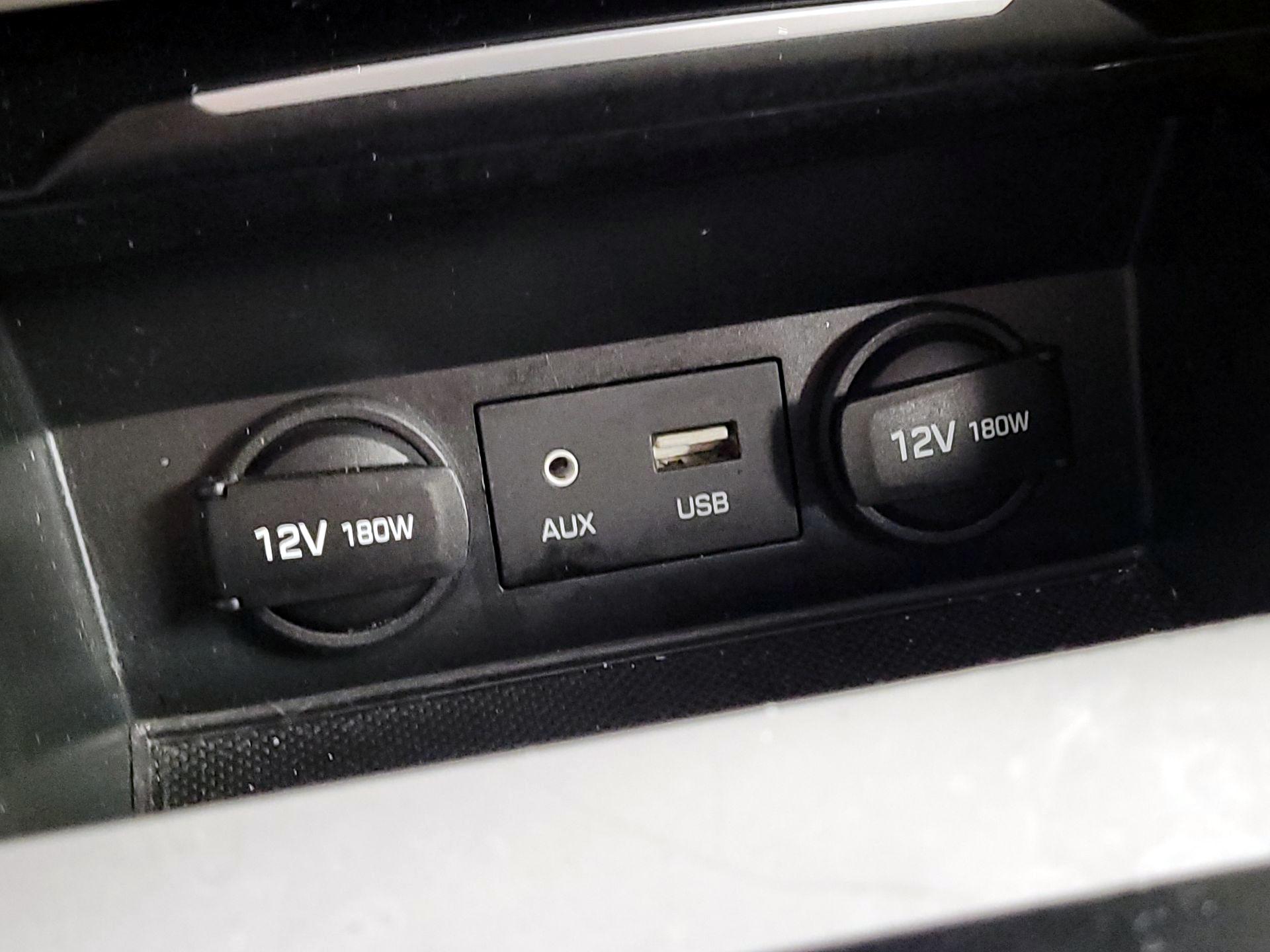 Thumbnail: 2017 Hyundai Elantra - 17