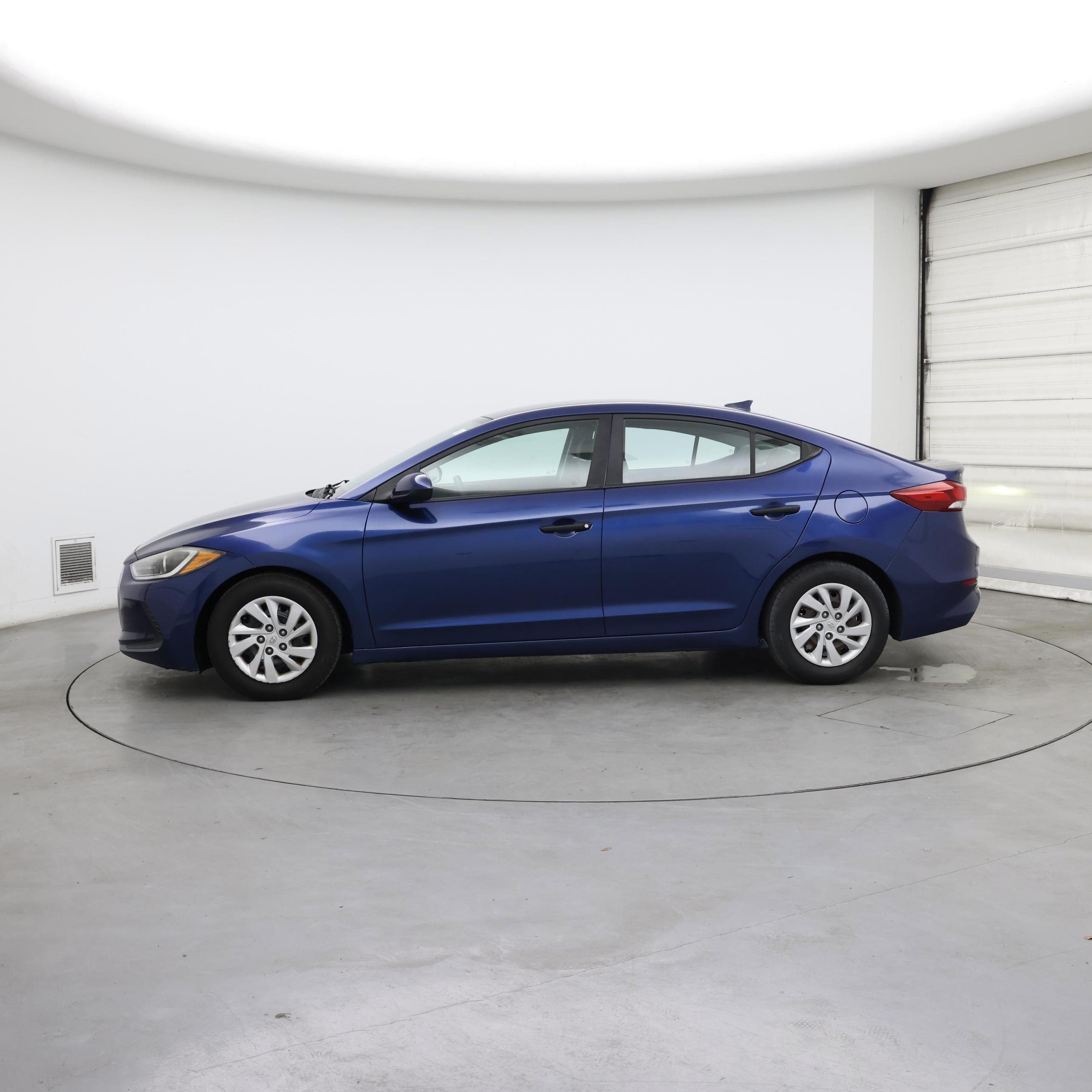 Thumbnail: 2017 Hyundai Elantra - 3