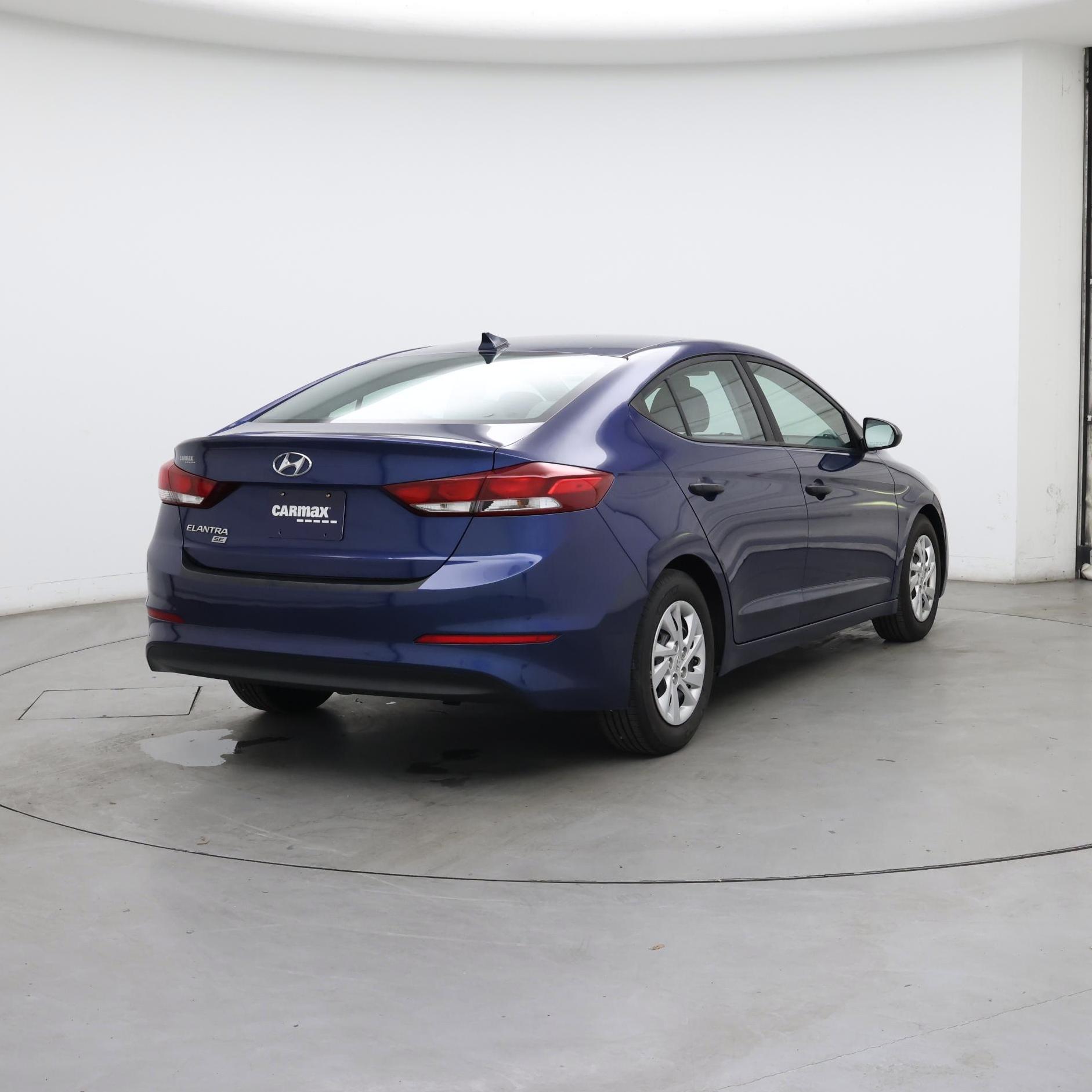 Thumbnail: 2017 Hyundai Elantra - 8