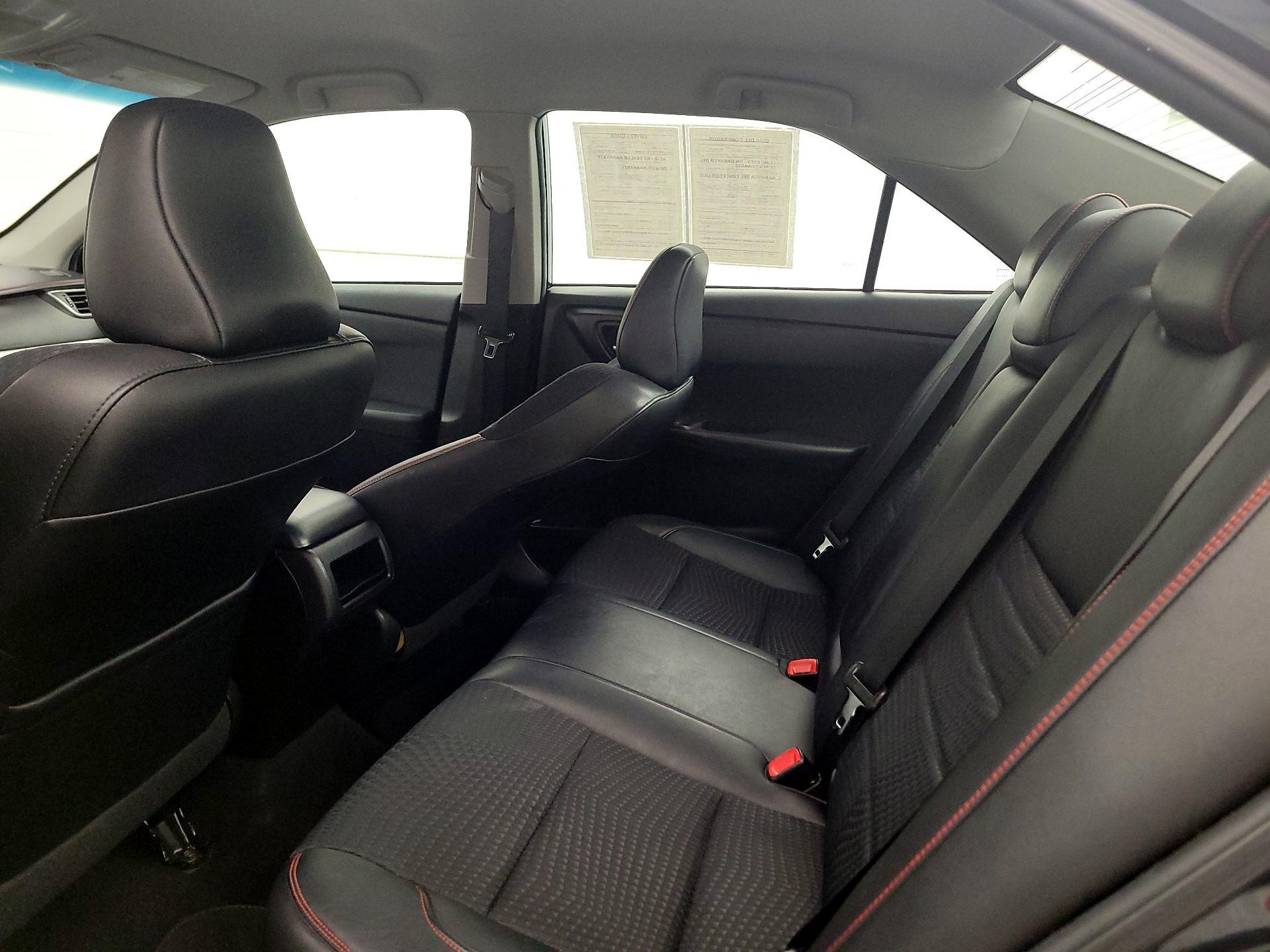 Thumbnail: 2015 Toyota Camry - 19