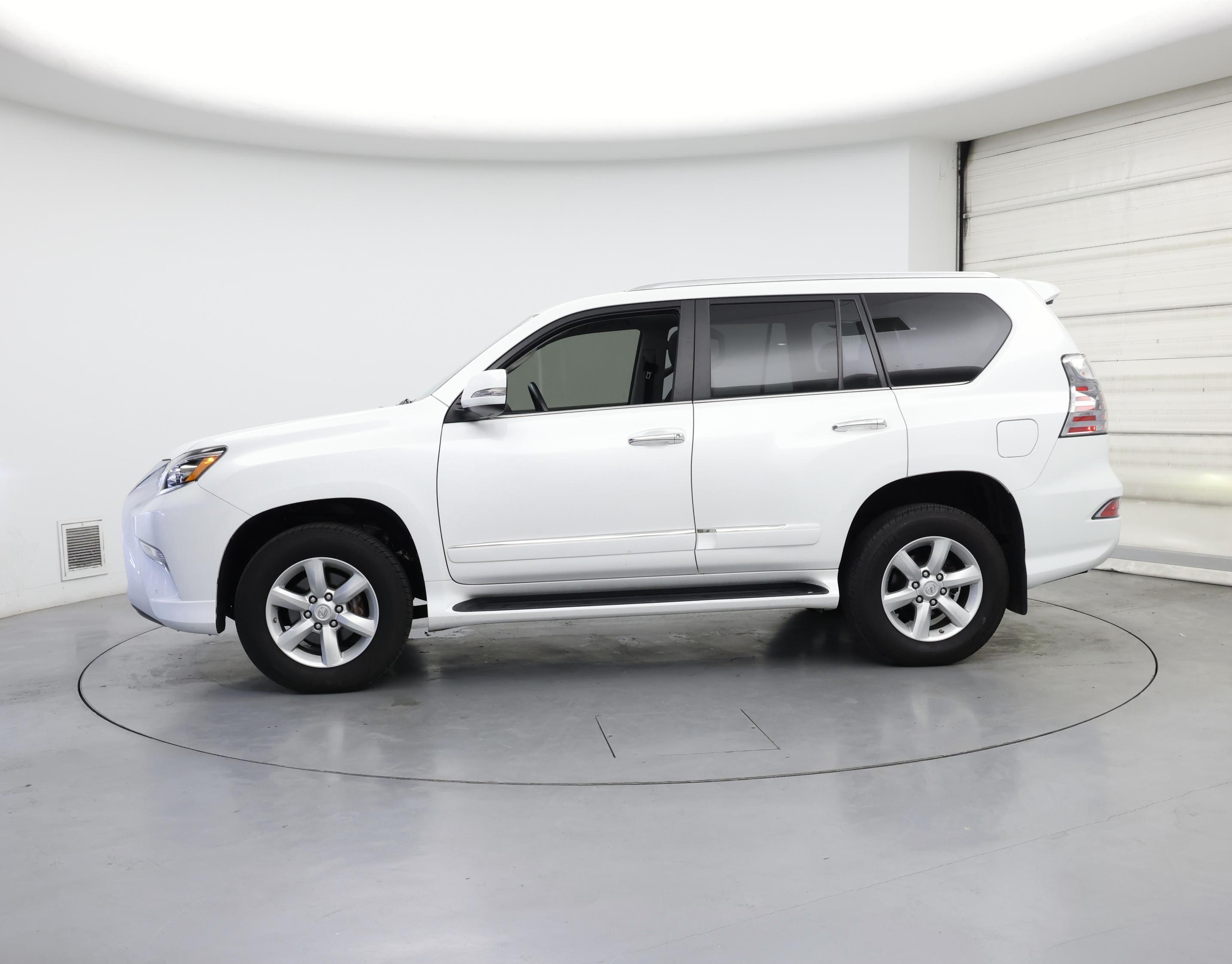 Thumbnail: 2018 Lexus GX - 3