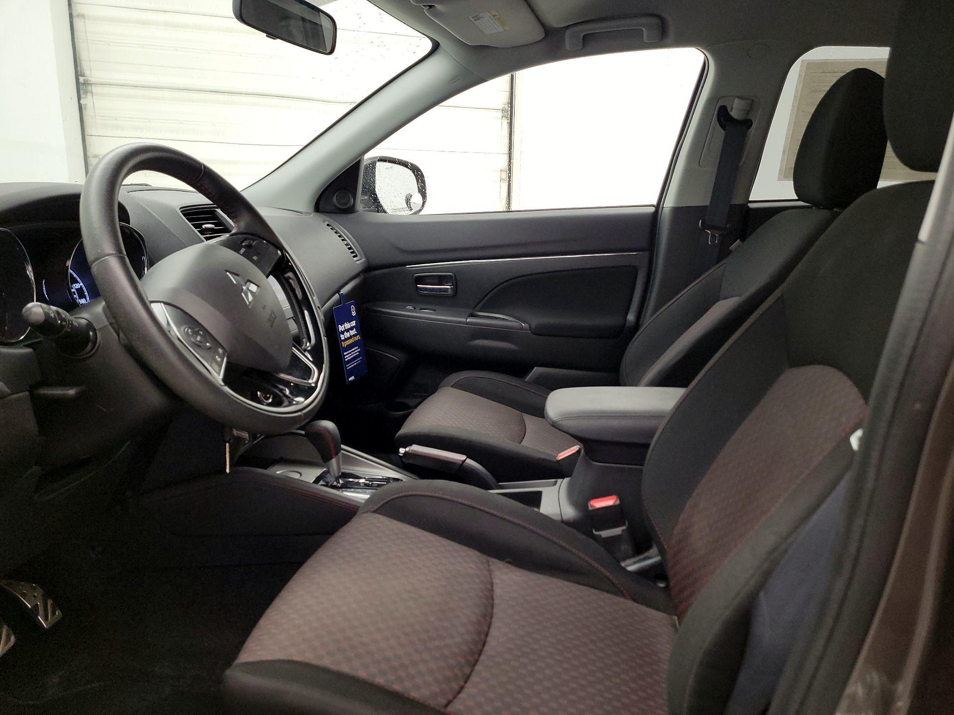 Thumbnail: 2019 Mitsubishi Outlander Sport - 11