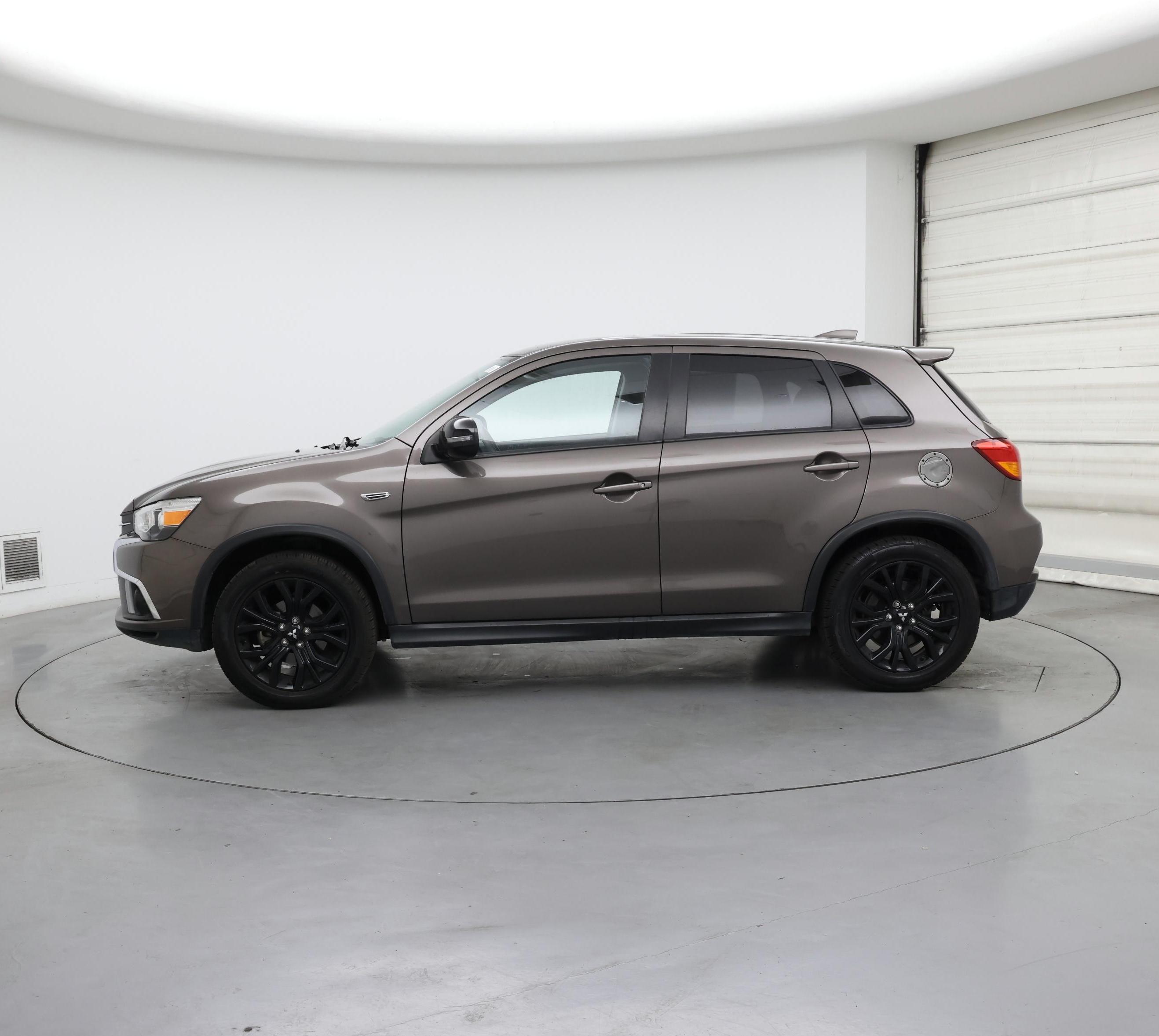 Thumbnail: 2019 Mitsubishi Outlander Sport - 3