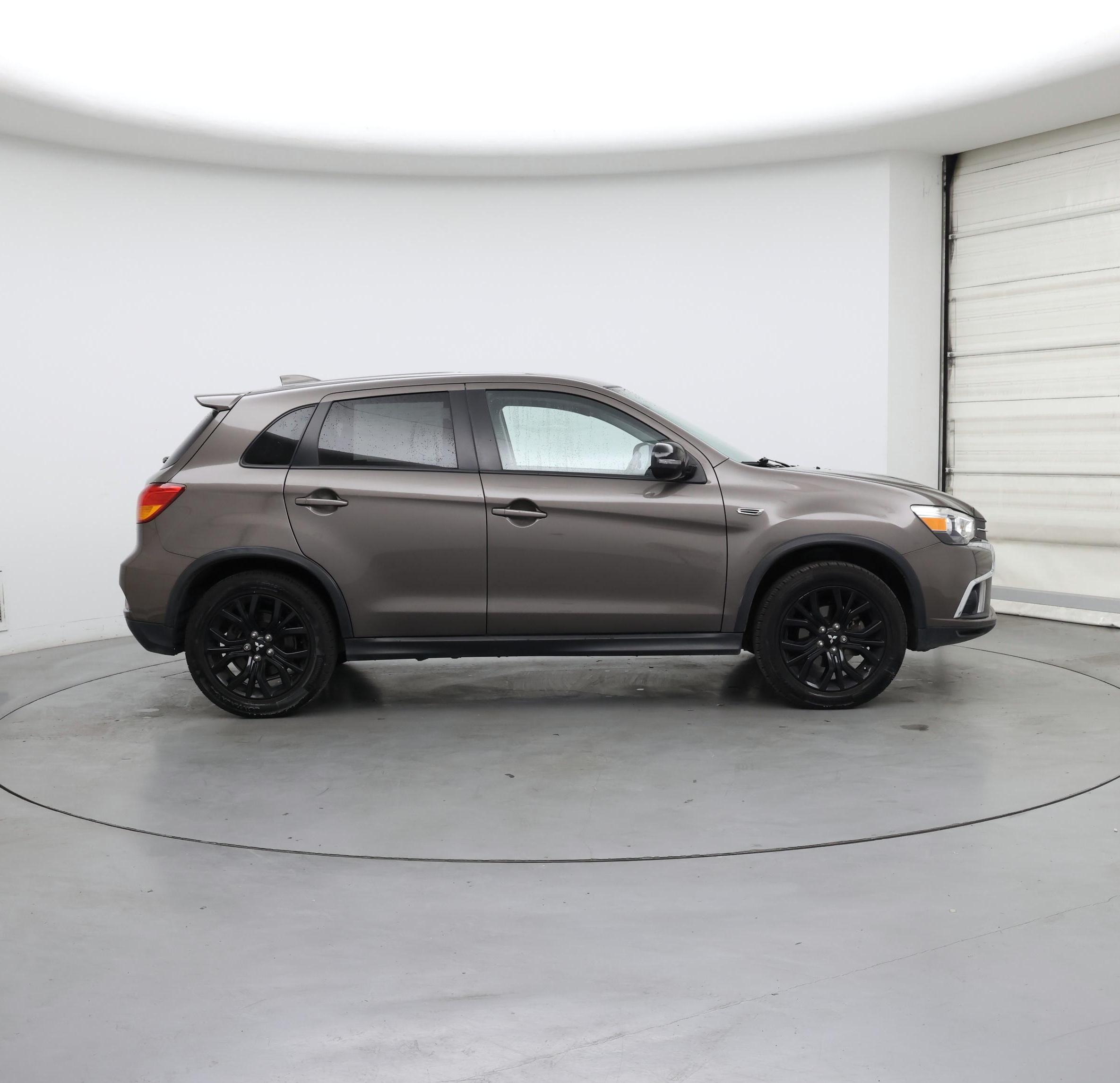 Thumbnail: 2019 Mitsubishi Outlander Sport - 7