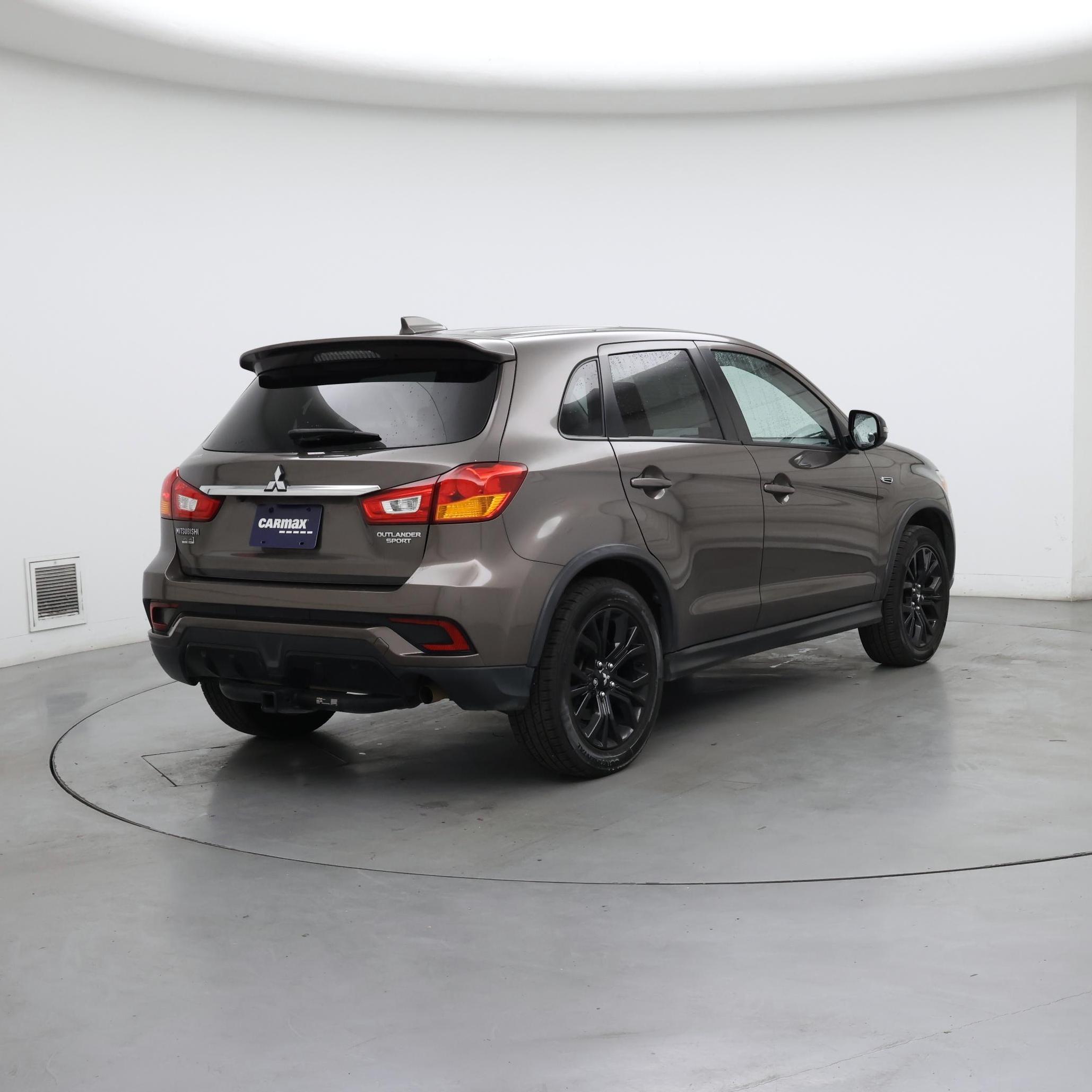 Thumbnail: 2019 Mitsubishi Outlander Sport - 8