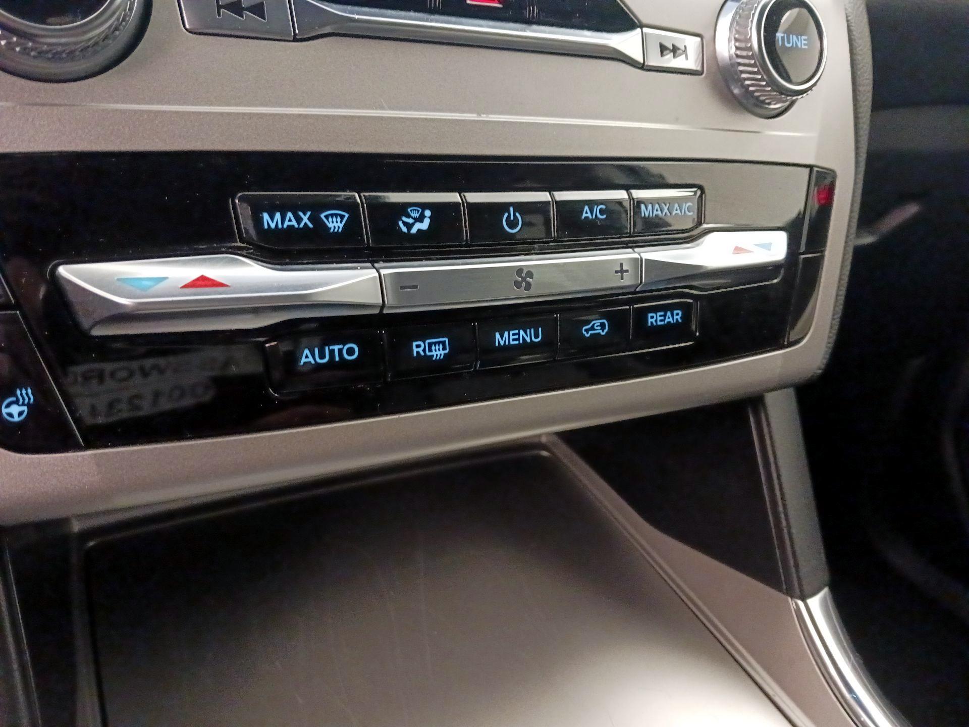 Thumbnail: 2022 Ford Explorer - 16